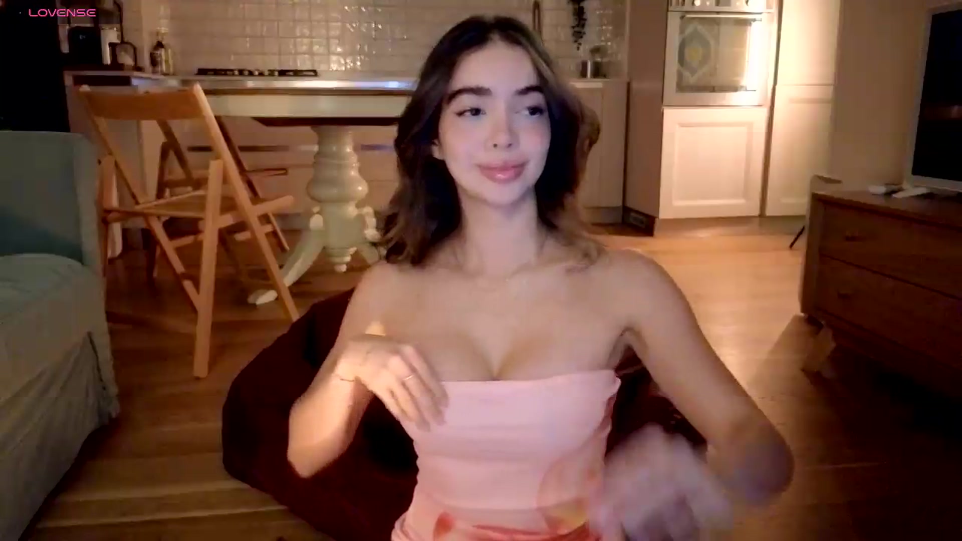 Gallery image thumbnail from SinyMoore's myfreecams stream on, 08/16/2026, 05:31 image 14 of 20