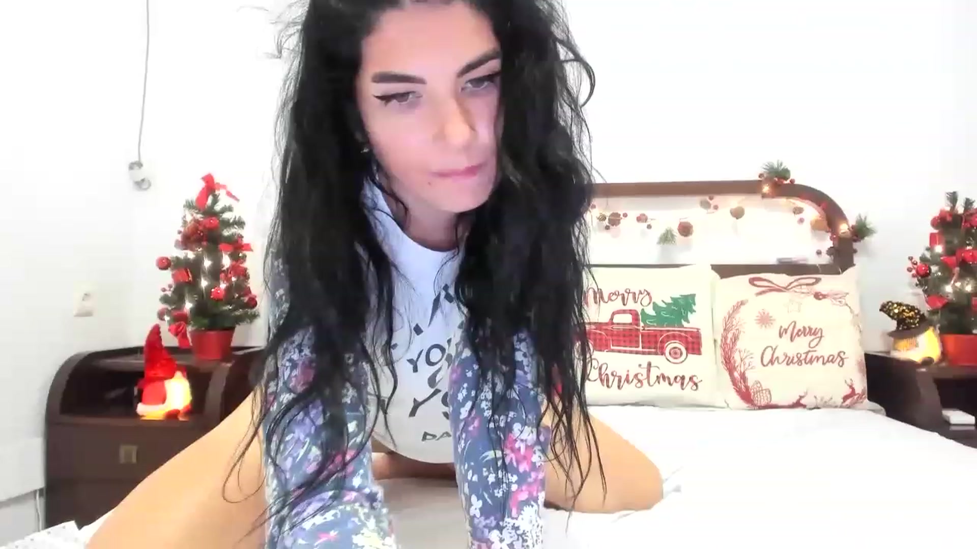 Gallery image thumbnail from SiouxPrincess's myfreecams stream on, 12/05/2022, 17:47 image 13 of 20