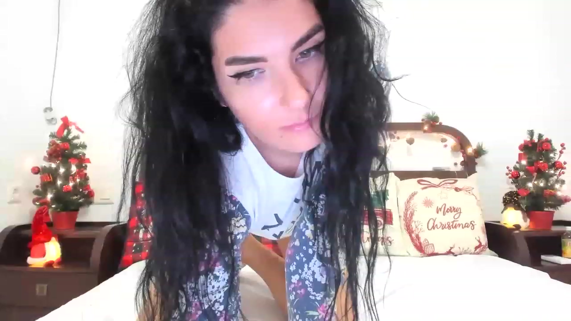 Gallery image thumbnail from SiouxPrincess's myfreecams stream on, 12/05/2022, 19:05 image 20 of 20