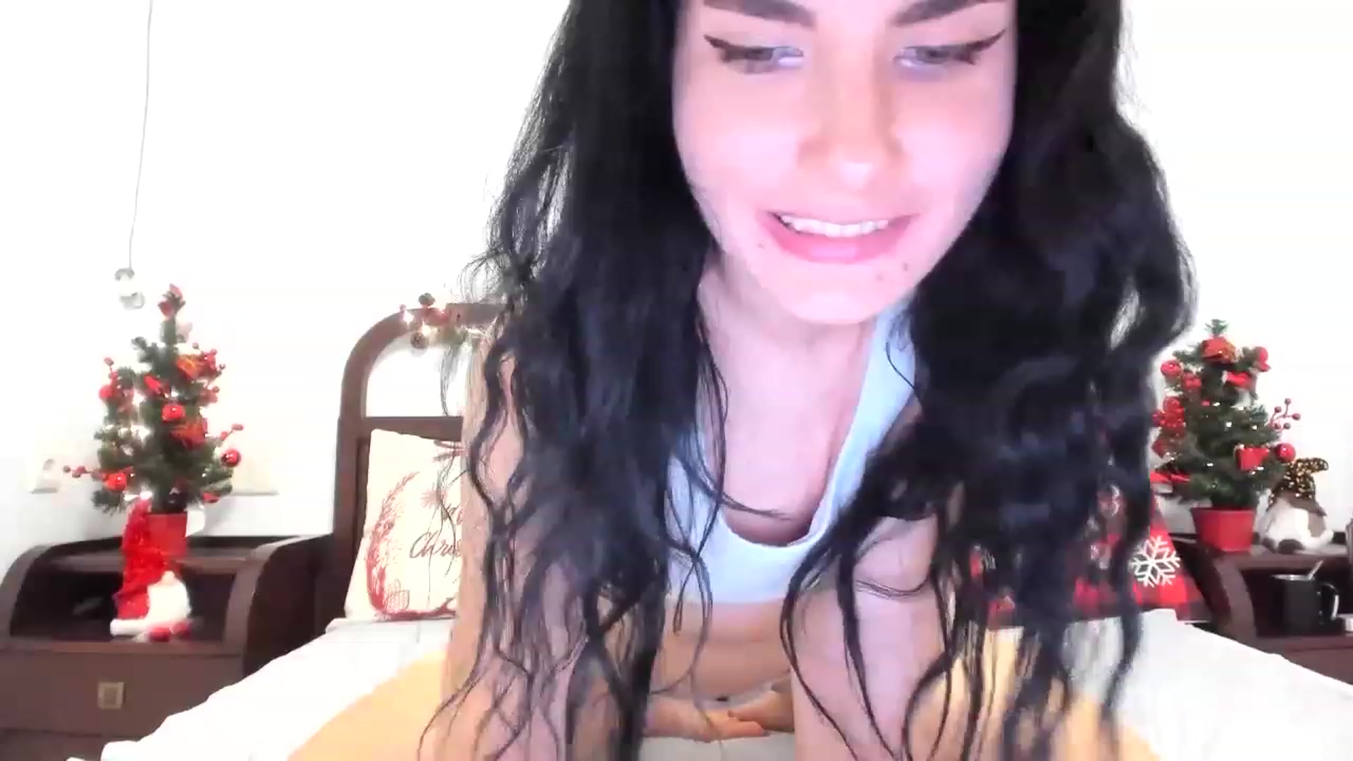 Gallery image thumbnail from SiouxPrincess's myfreecams stream on, 12/09/2022, 20:01 image 7 of 20