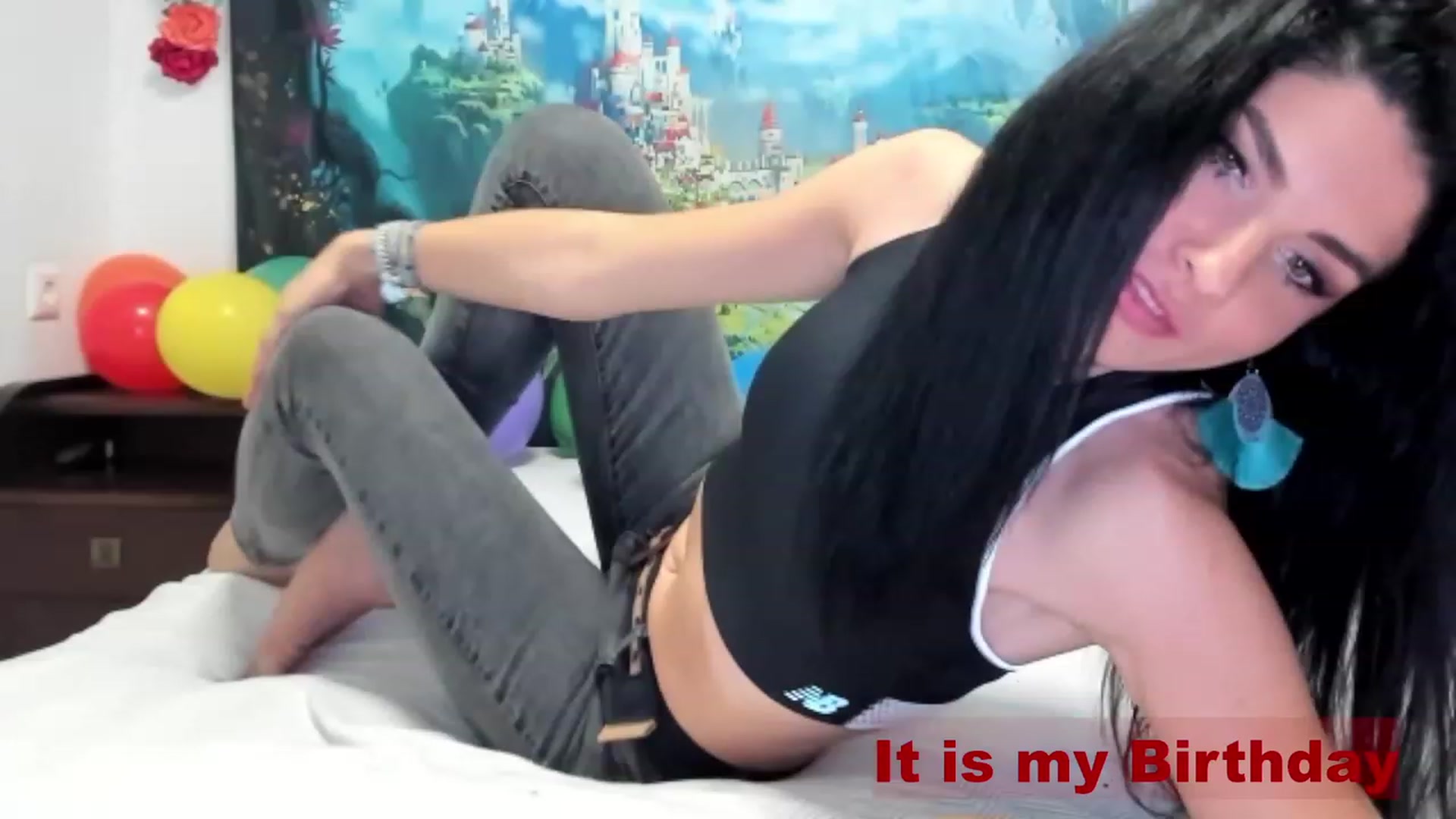 Gallery image thumbnail from SiouxPrincess's myfreecams stream on, 03/08/2023, 23:33 image 11 of 20