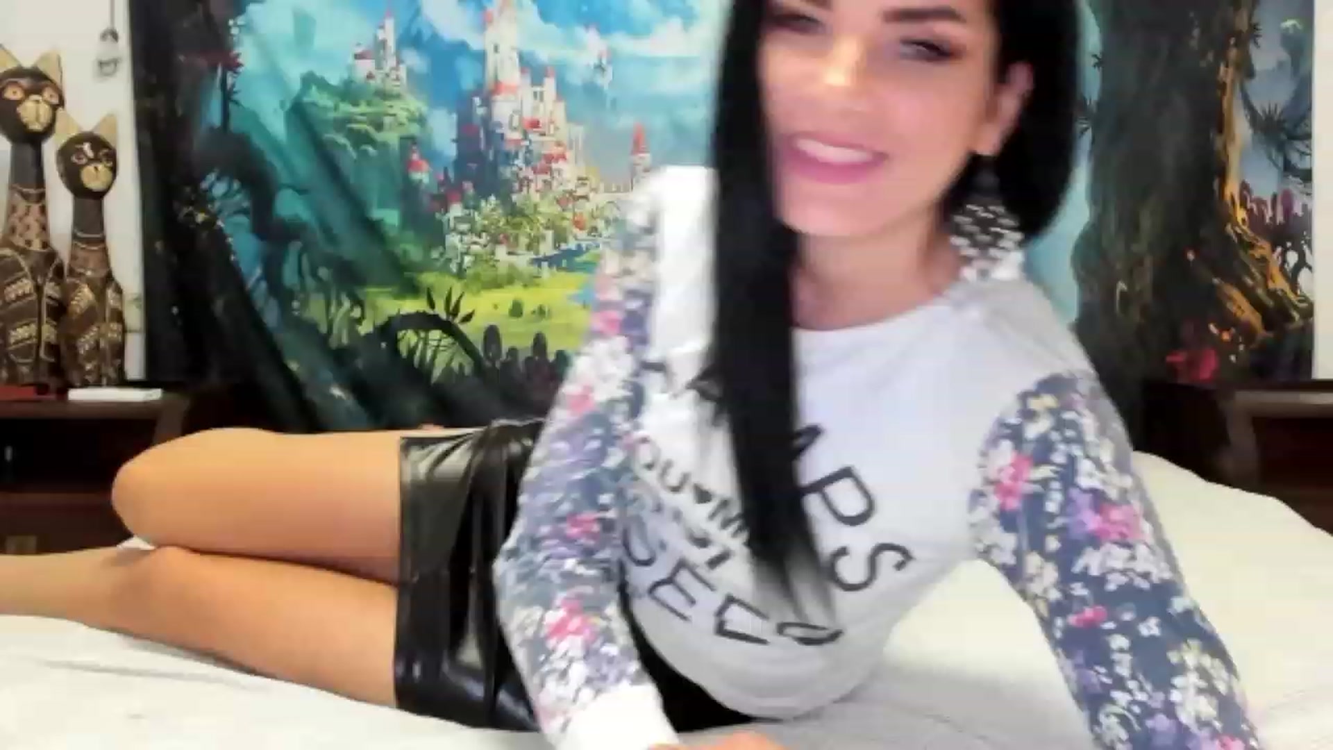 Gallery image thumbnail from SiouxPrincess's myfreecams stream on, 03/15/2023, 21:05 image 7 of 20