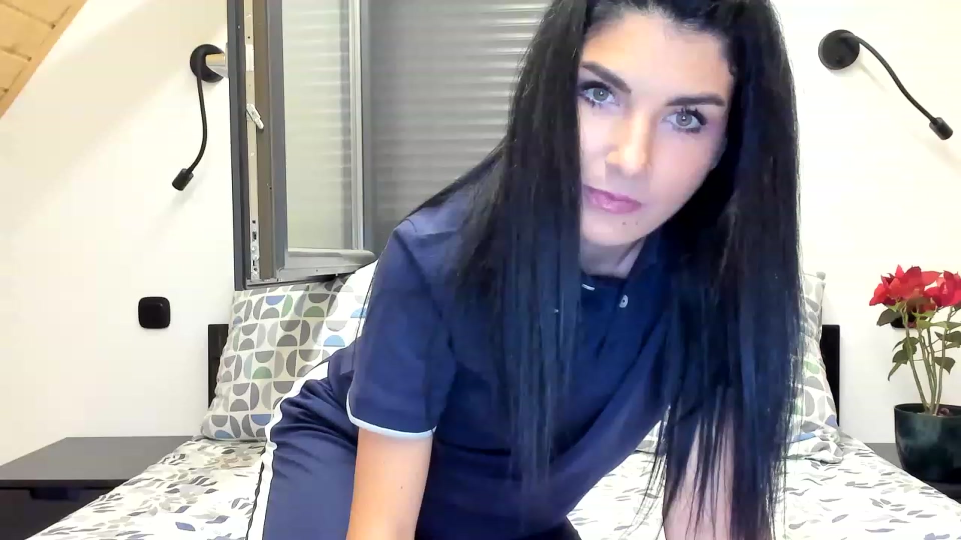 Gallery image thumbnail from SiouxPrincess's myfreecams stream on, 04/01/2023, 19:47 image 1 of 20