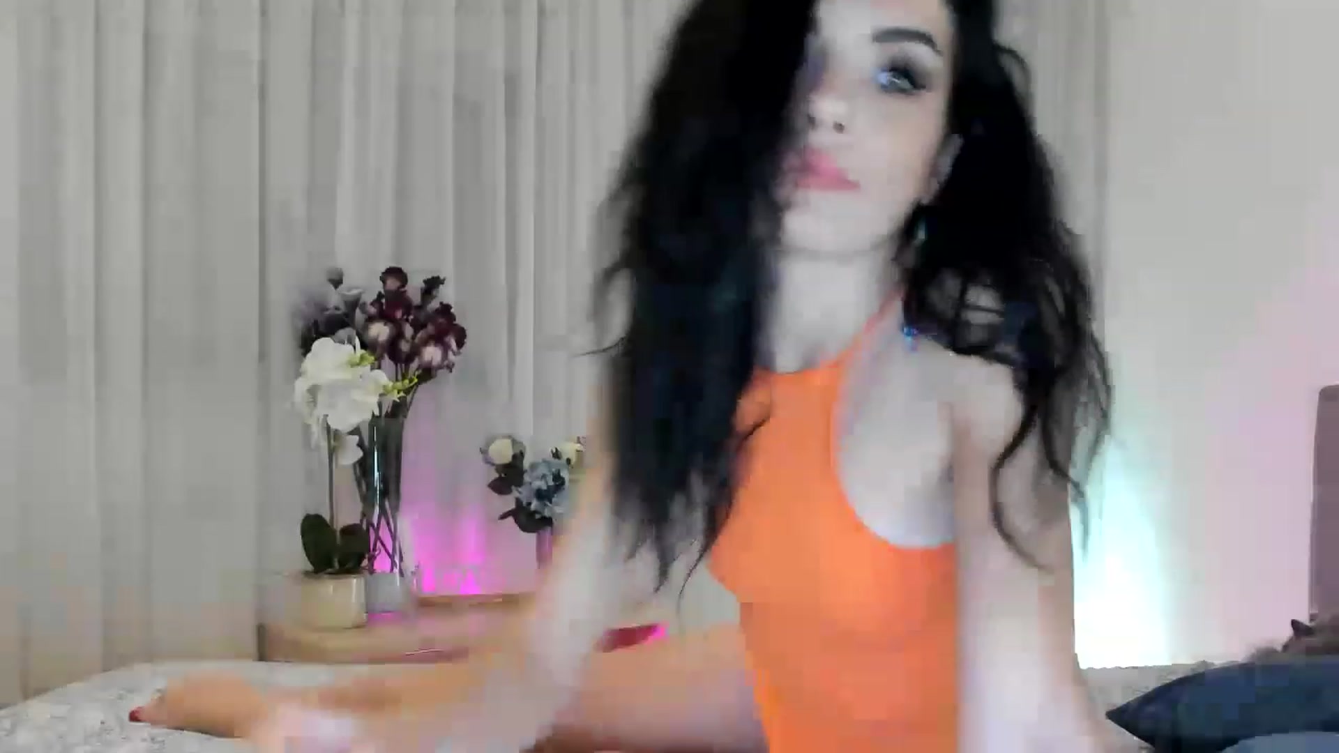 Gallery image thumbnail from SiouxPrincess's myfreecams stream on, 04/06/2023, 18:43 image 5 of 20