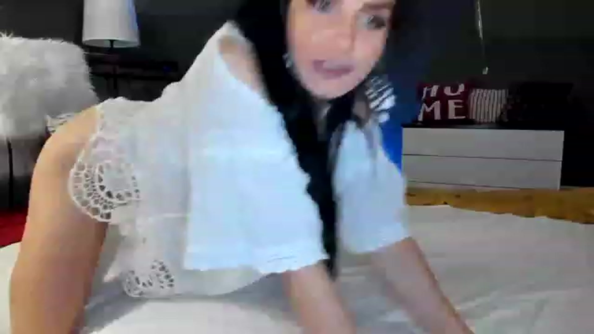 Gallery image thumbnail from SiouxPrincess's myfreecams stream on, 04/29/2023, 23:42 image 17 of 20