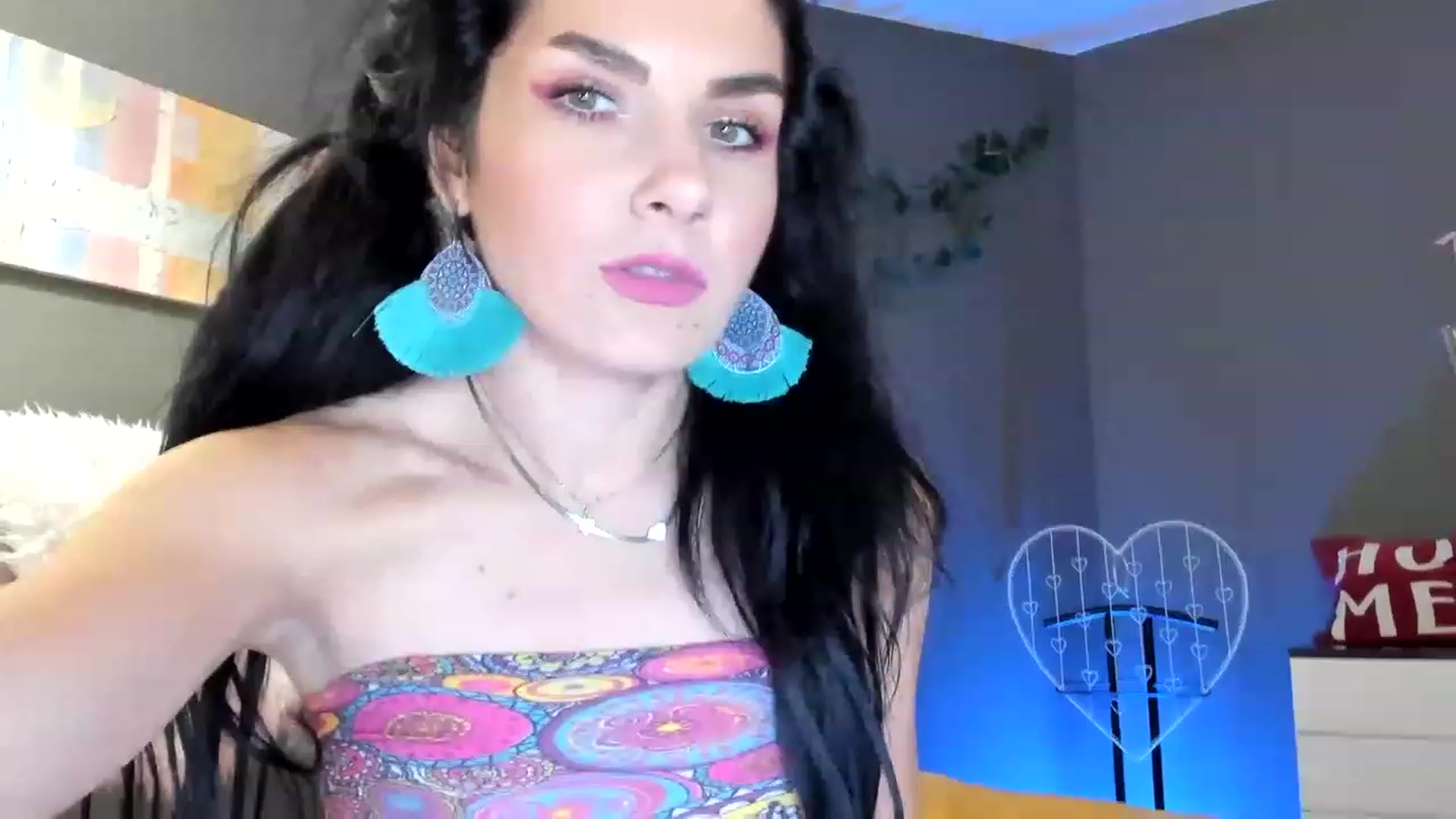 Gallery image thumbnail from SiouxPrincess's myfreecams stream on, 05/01/2023, 18:53 image 14 of 20
