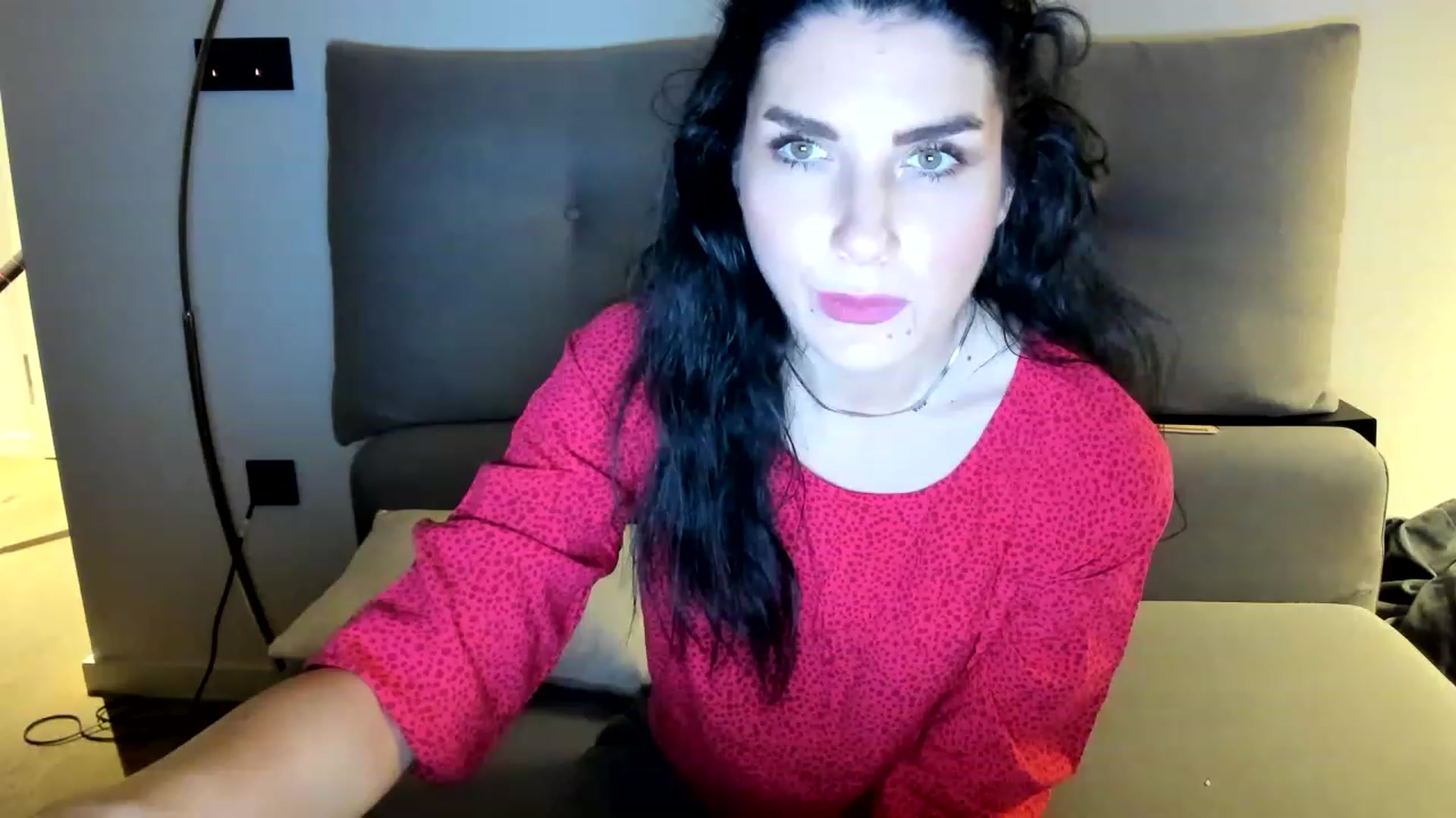 Gallery image thumbnail from SiouxPrincess's myfreecams stream on, 05/13/2023, 21:36 image 12 of 20