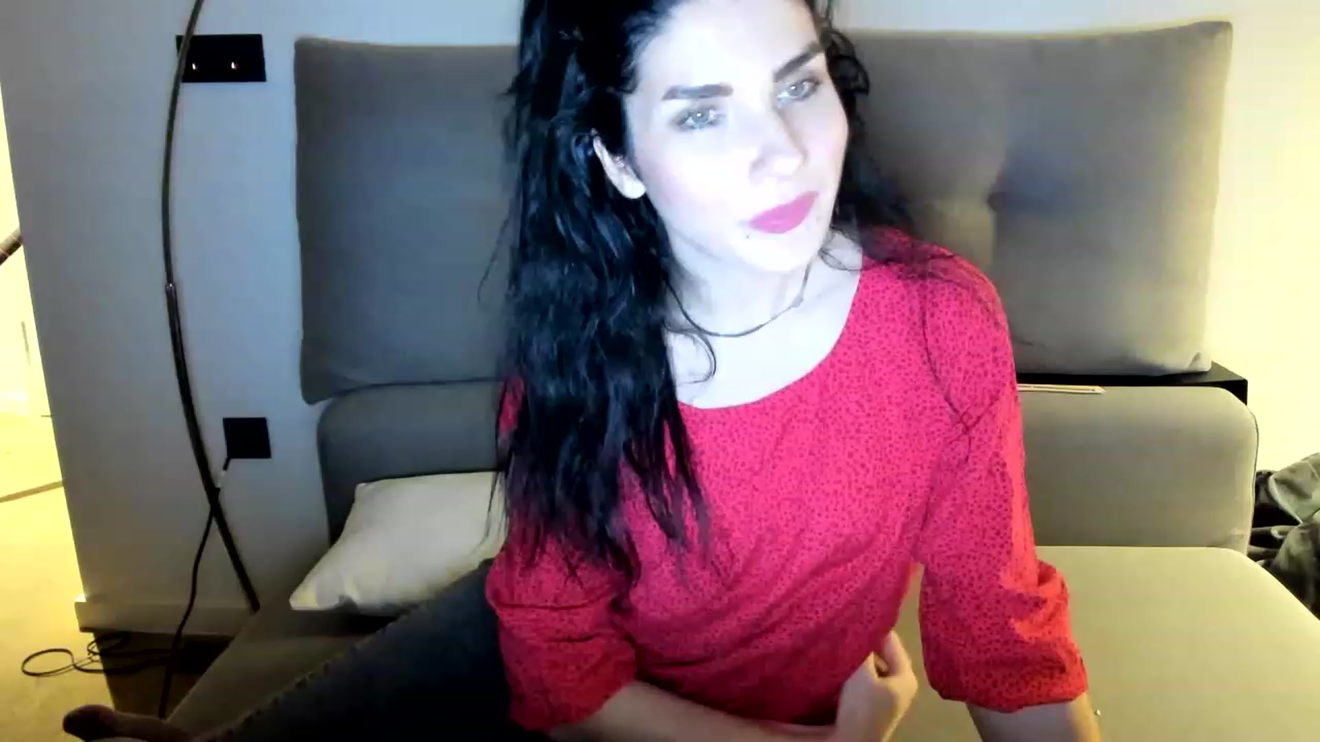 Gallery image thumbnail from SiouxPrincess's myfreecams stream on, 05/13/2023, 21:36 image 13 of 20