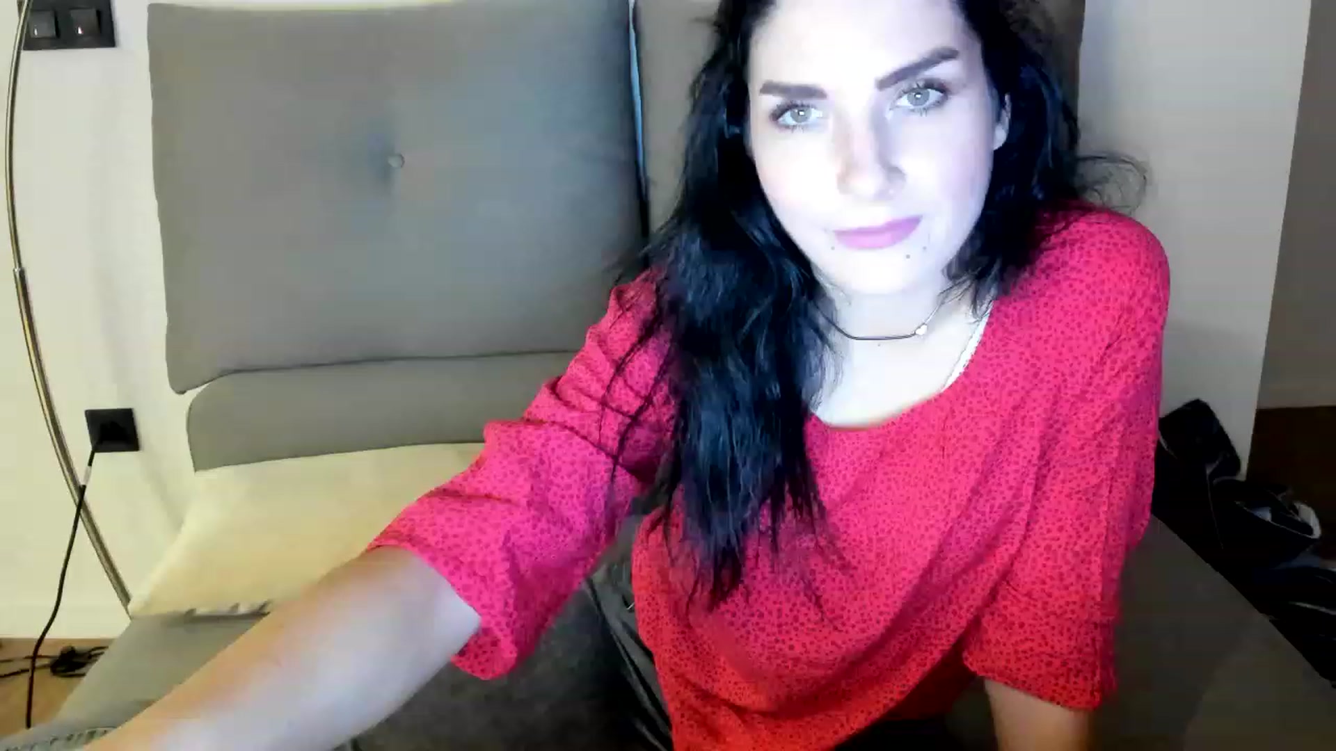 Gallery image thumbnail from SiouxPrincess's myfreecams stream on, 05/13/2023, 21:36 image 6 of 20