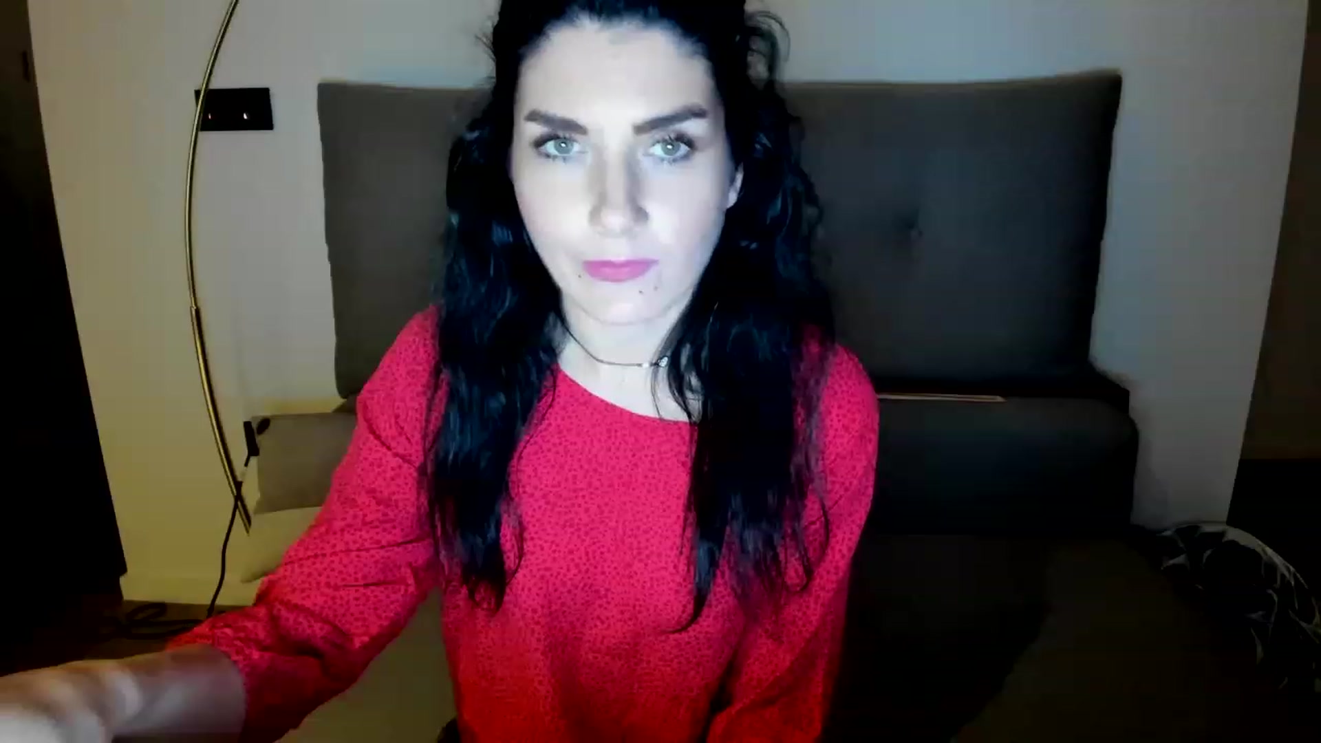 Gallery image thumbnail from SiouxPrincess's myfreecams stream on, 05/13/2023, 23:04 image 9 of 20