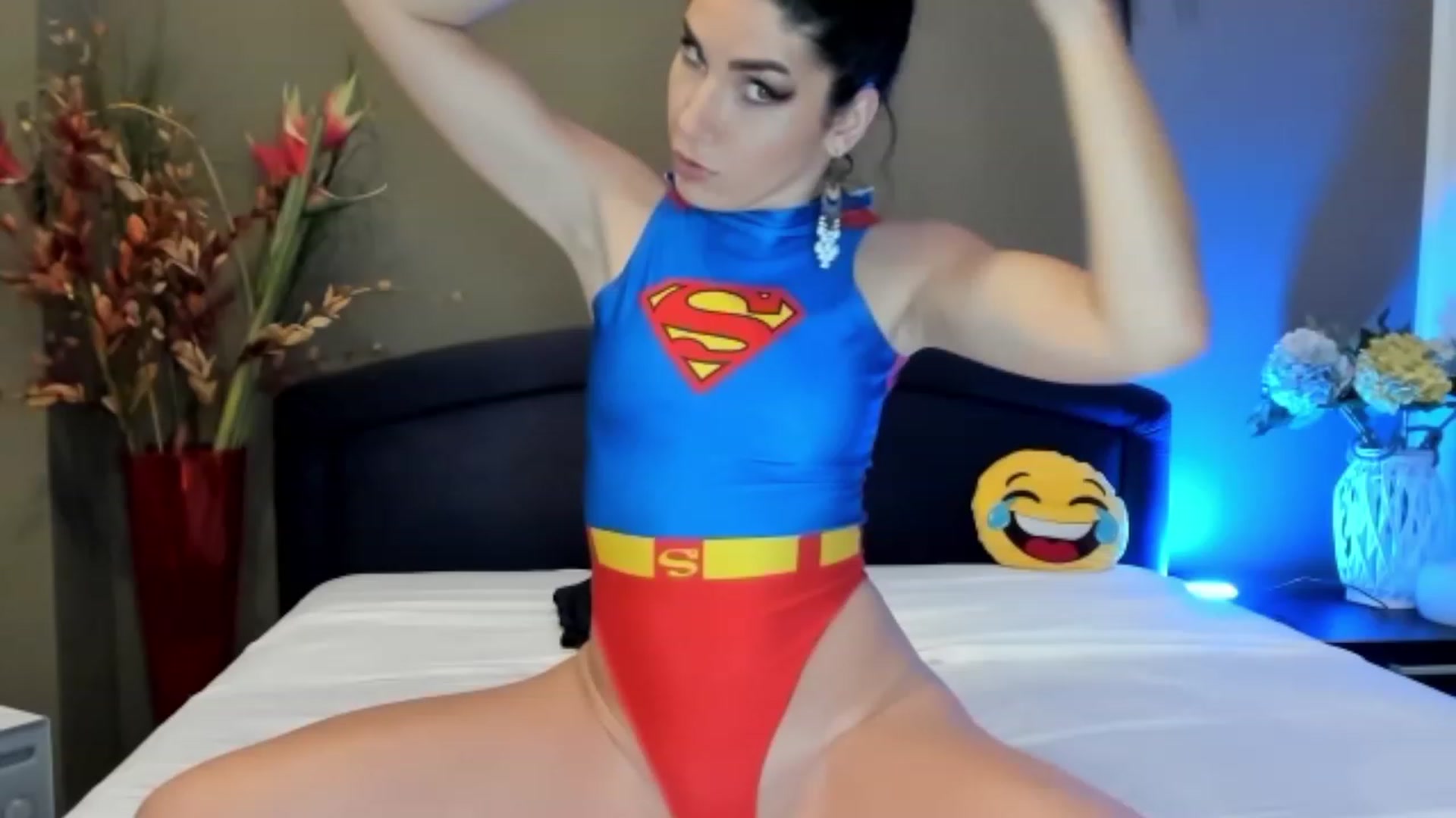 Gallery image thumbnail from SiouxPrincess's myfreecams stream on, 05/31/2023, 24:12 image 1 of 20