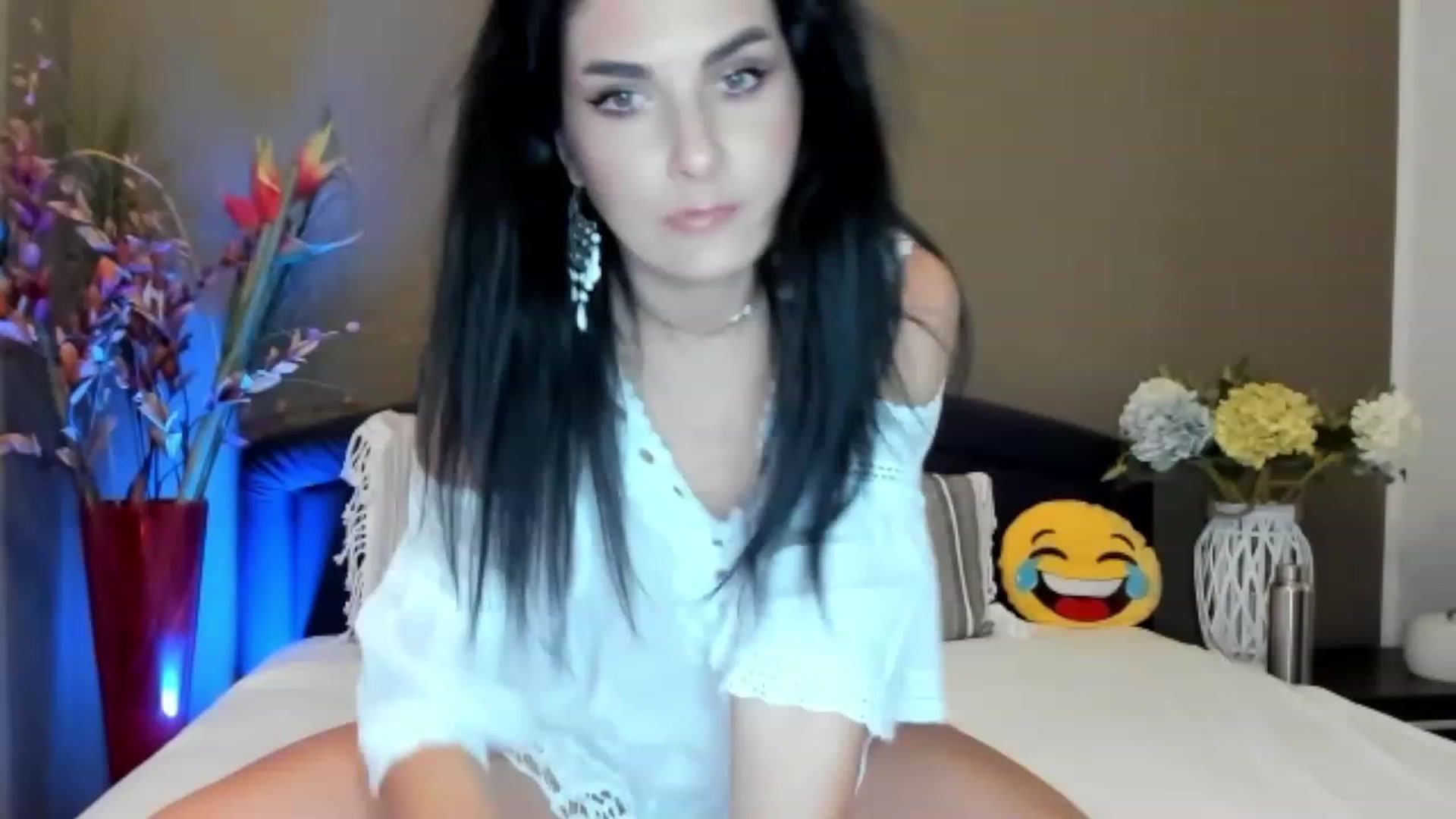 Gallery image thumbnail from SiouxPrincess's myfreecams stream on, 06/03/2023, 20:22 image 20 of 20