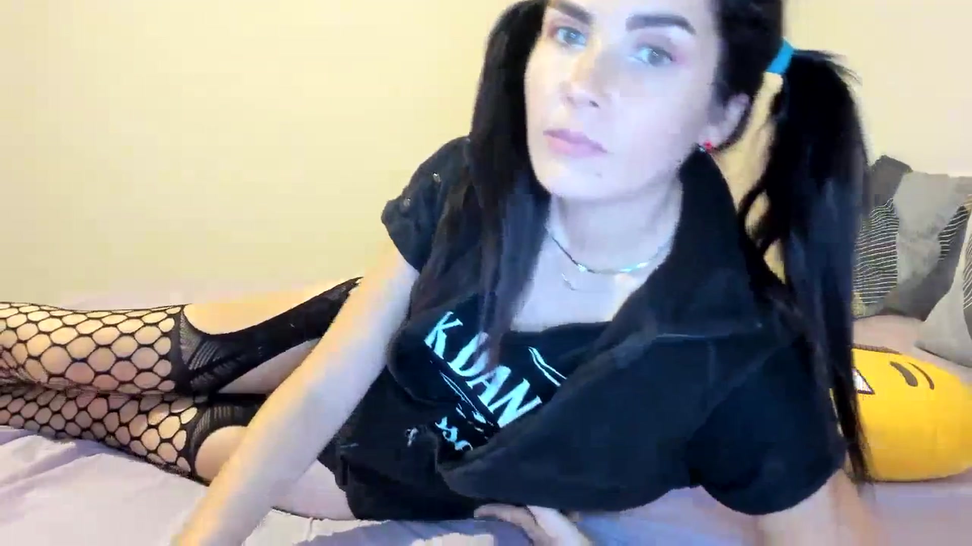 Gallery image thumbnail from SiouxPrincess's myfreecams stream on, 09/21/2023, 24:05 image 19 of 20