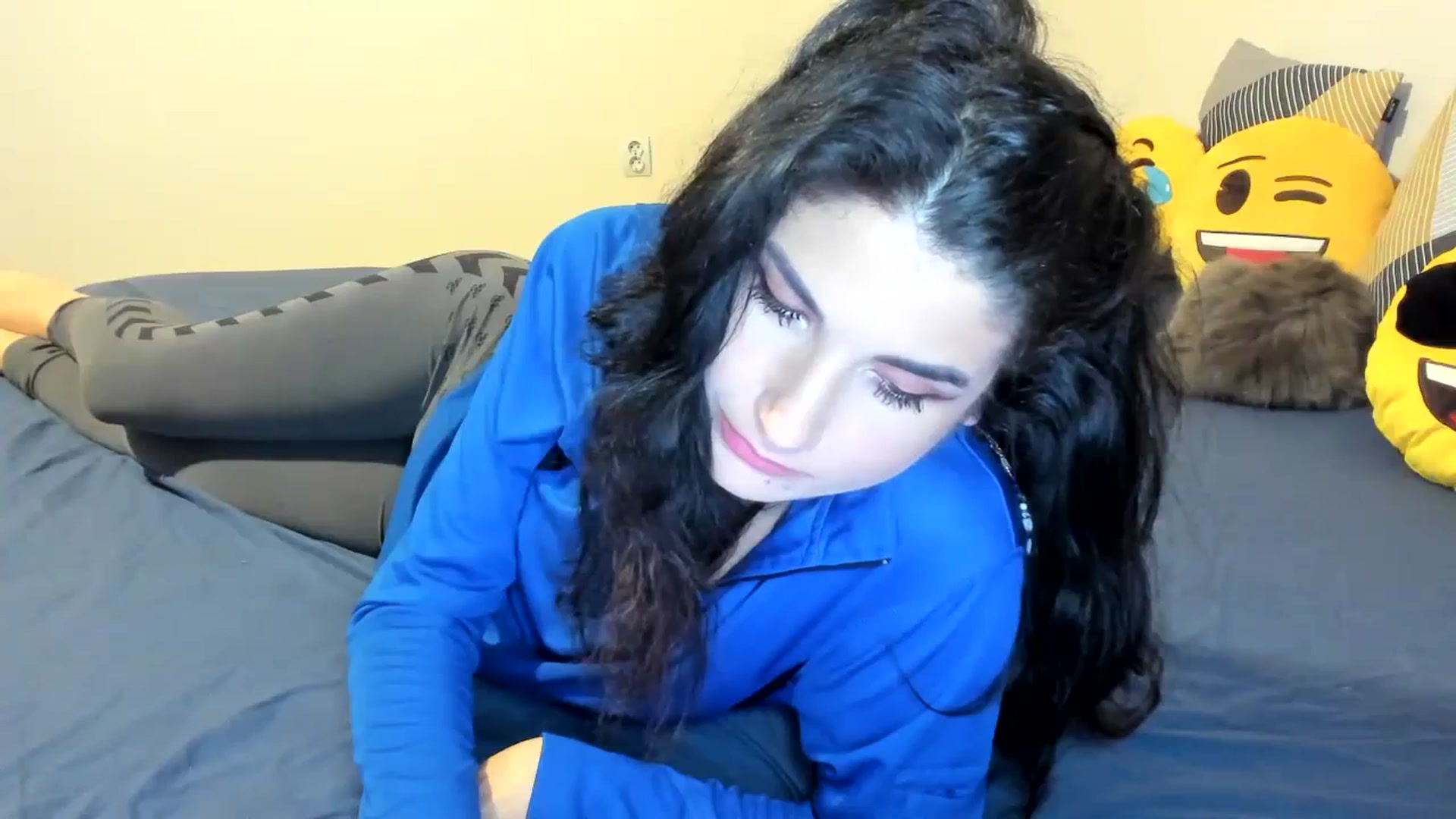 Gallery image thumbnail from SiouxPrincess's myfreecams stream on, 09/22/2023, 23:49 image 10 of 20