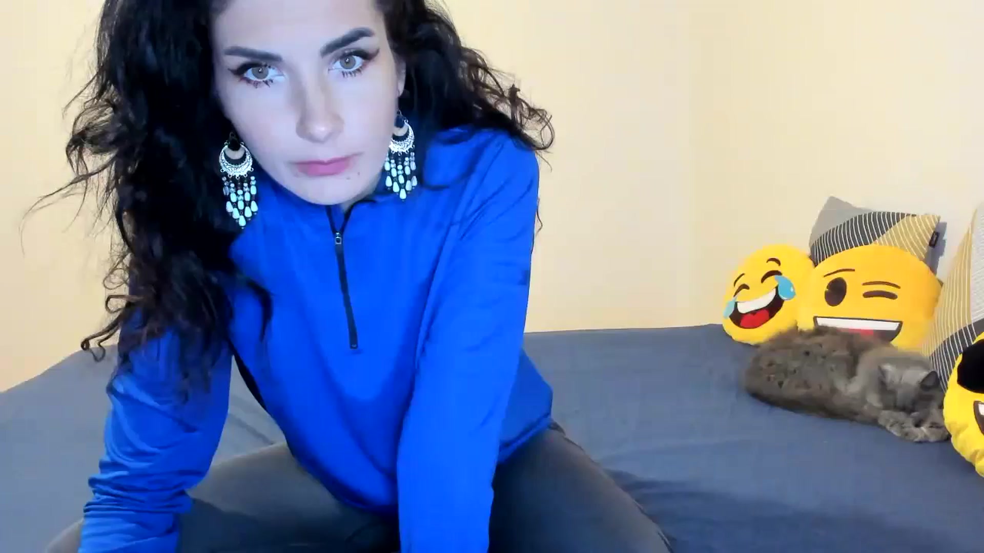 Gallery image thumbnail from SiouxPrincess's myfreecams stream on, 09/22/2023, 23:49 image 1 of 20