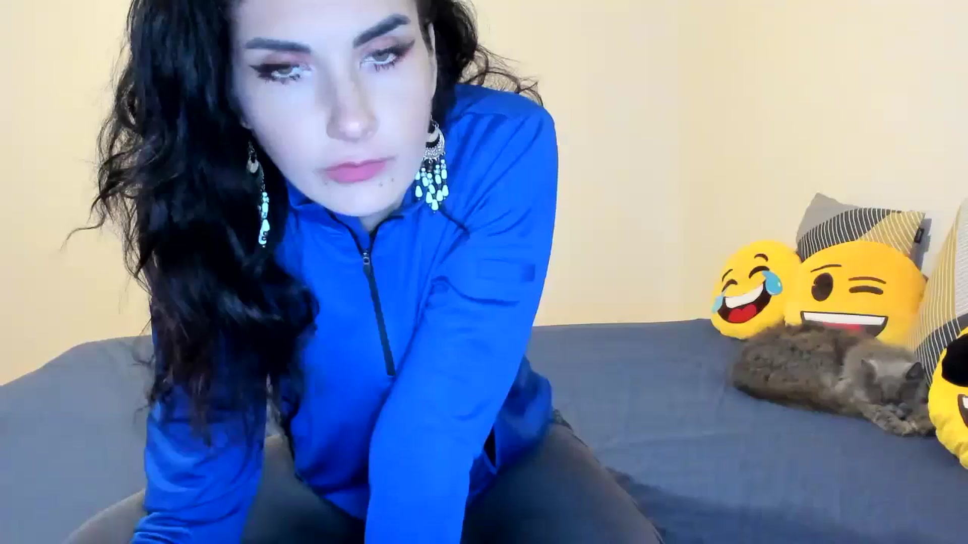 Gallery image thumbnail from SiouxPrincess's myfreecams stream on, 09/22/2023, 23:49 image 2 of 20