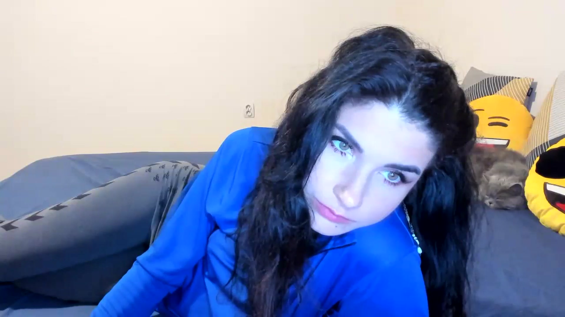 Gallery image thumbnail from SiouxPrincess's myfreecams stream on, 09/23/2023, 24:01 image 12 of 20