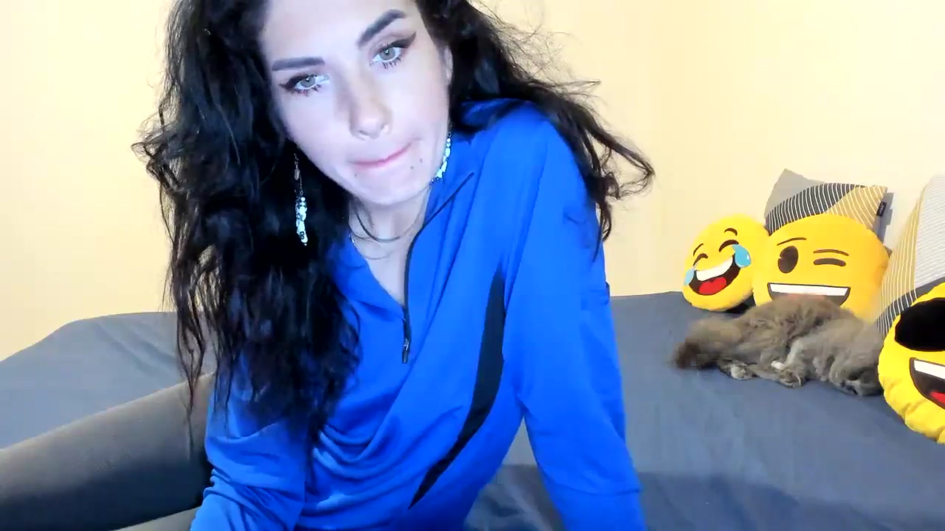 Gallery image thumbnail from SiouxPrincess's myfreecams stream on, 09/23/2023, 01:08 image 9 of 20