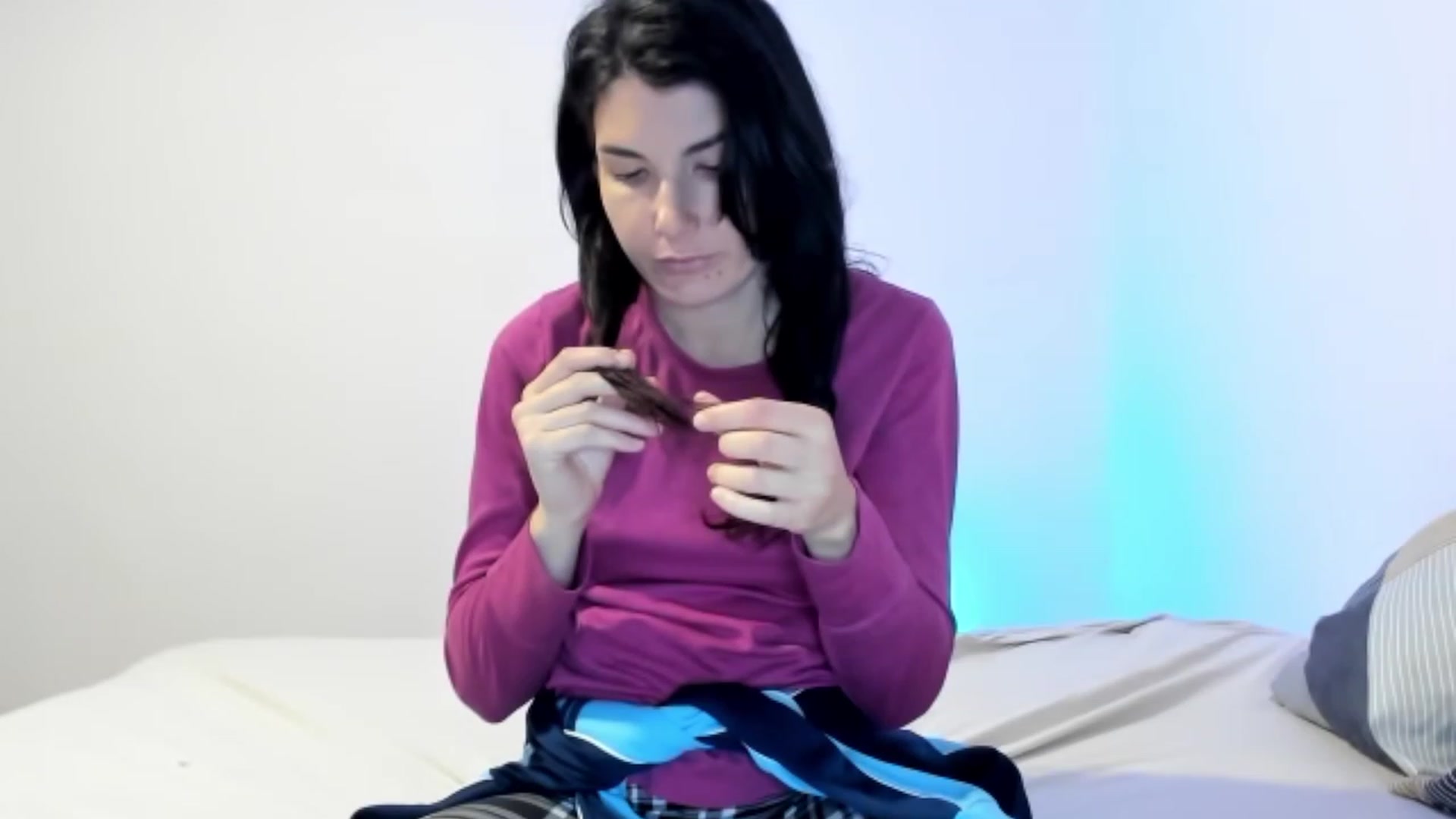 Gallery image thumbnail from SiouxPrincess's myfreecams stream on, 10/05/2023, 22:19 image 7 of 20