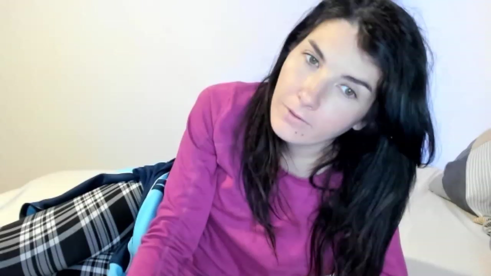 Gallery image thumbnail from SiouxPrincess's myfreecams stream on, 10/05/2023, 22:39 image 4 of 20