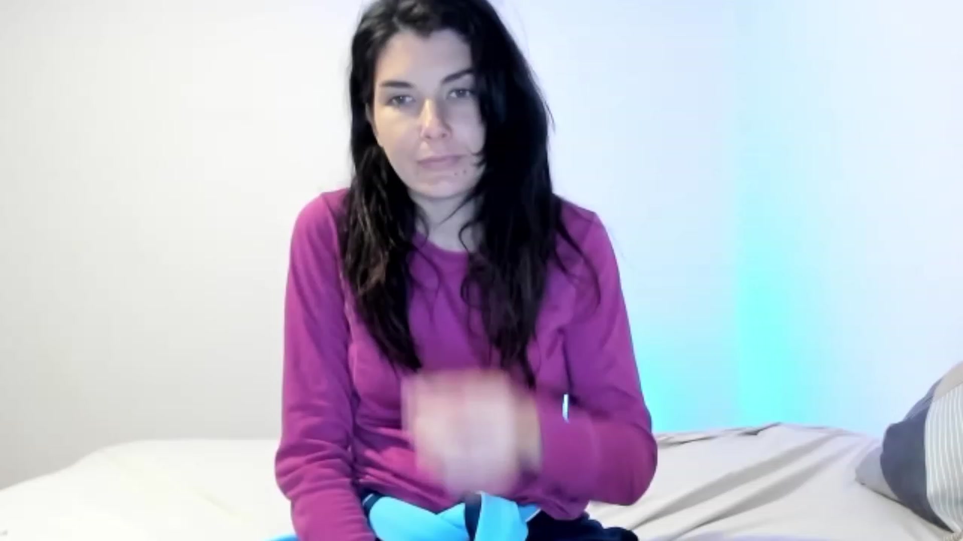 Gallery image thumbnail from SiouxPrincess's myfreecams stream on, 10/05/2023, 23:03 image 9 of 20