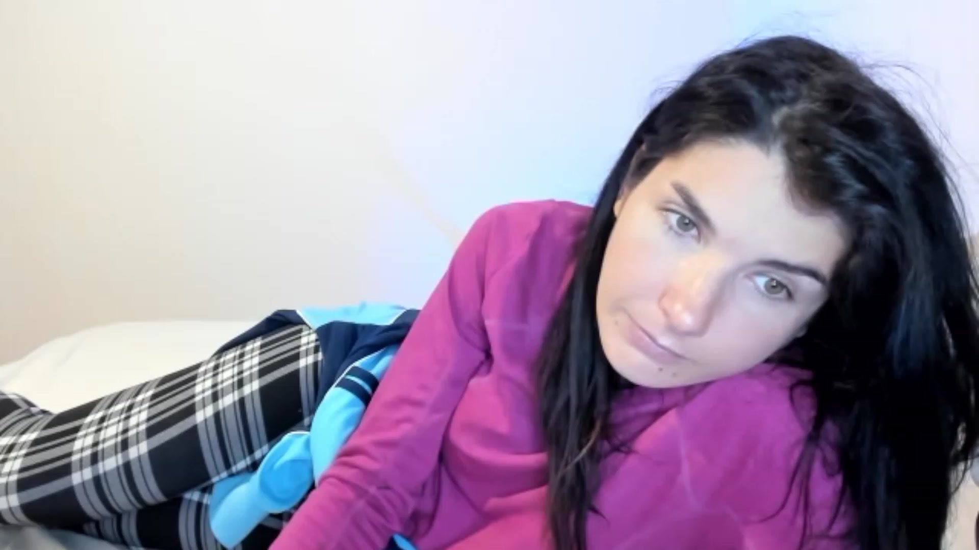 Gallery image thumbnail from SiouxPrincess's myfreecams stream on, 10/05/2023, 23:03 image 17 of 20