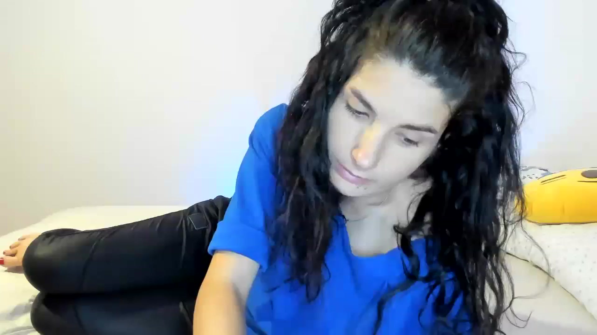 Gallery image thumbnail from SiouxPrincess's myfreecams stream on, 10/06/2023, 21:15 image 1 of 20