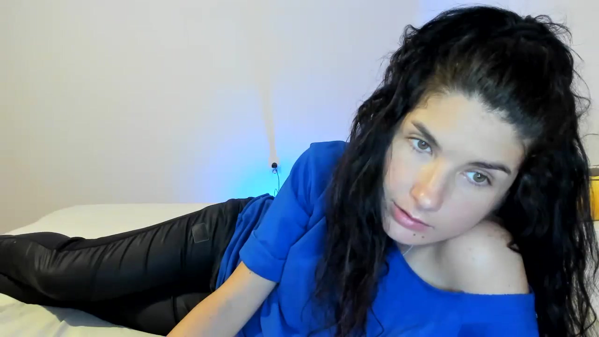 Gallery image thumbnail from SiouxPrincess's myfreecams stream on, 10/06/2023, 23:00 image 12 of 20