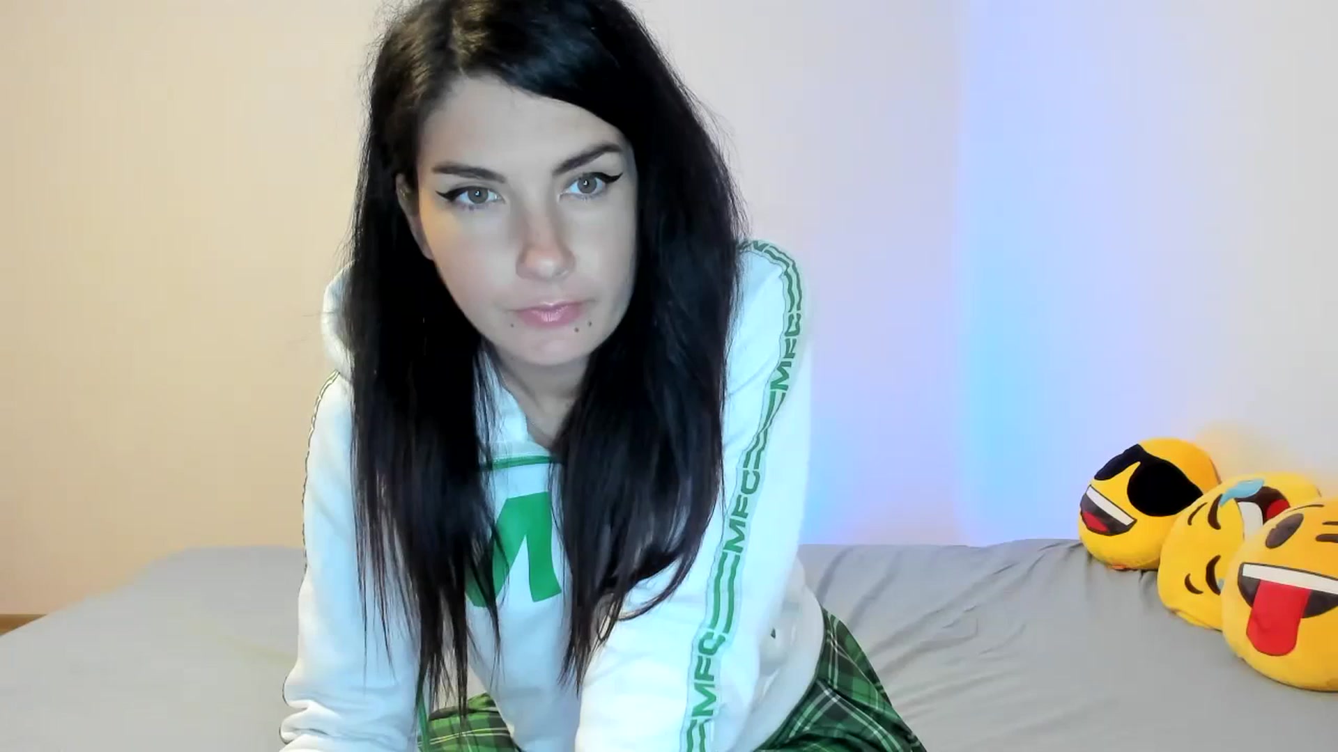 Gallery image thumbnail from SiouxPrincess's myfreecams stream on, 10/12/2023, 23:15 image 1 of 20