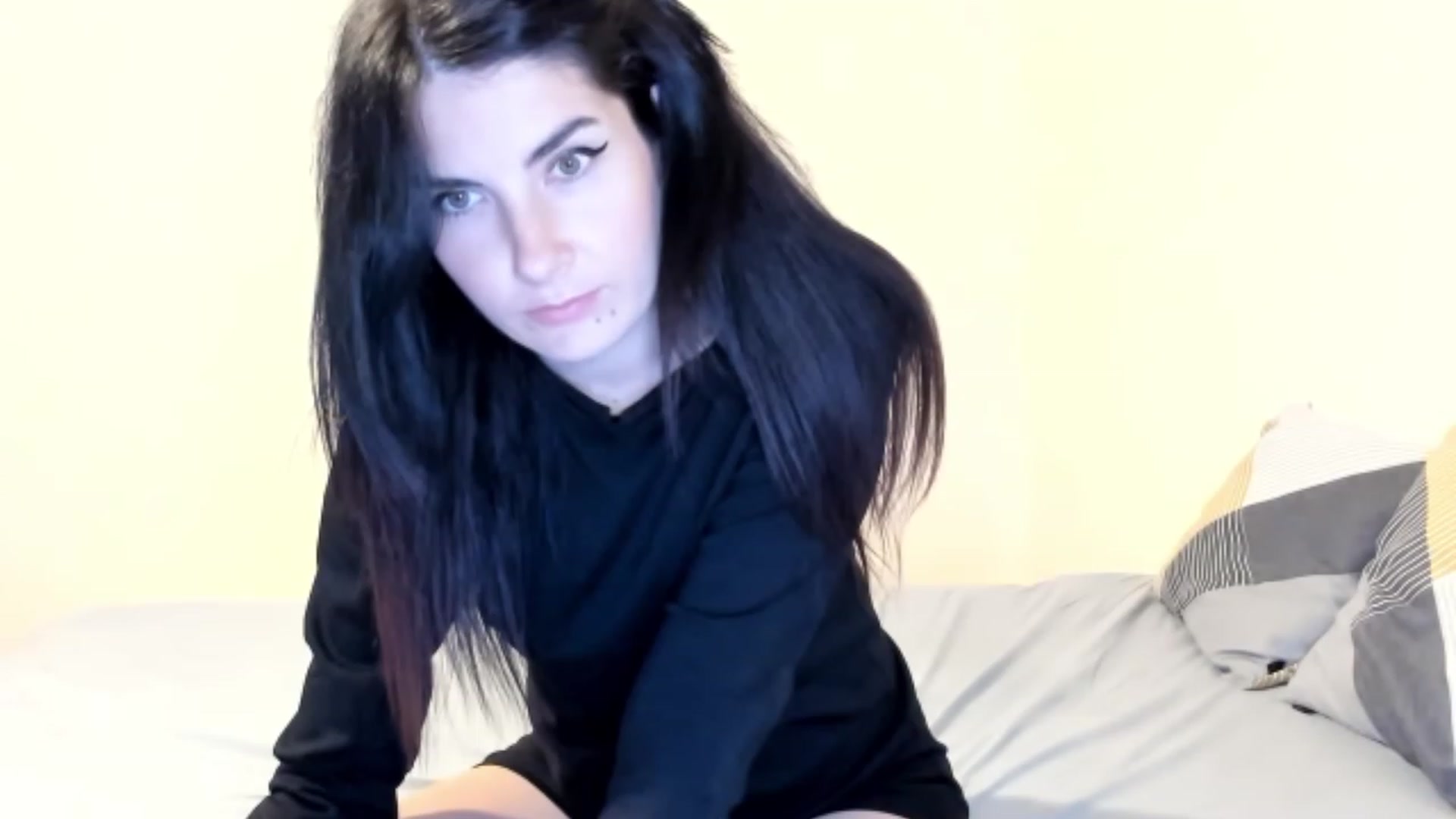 Gallery image thumbnail from SiouxPrincess's myfreecams stream on, 10/15/2023, 20:59 image 12 of 20