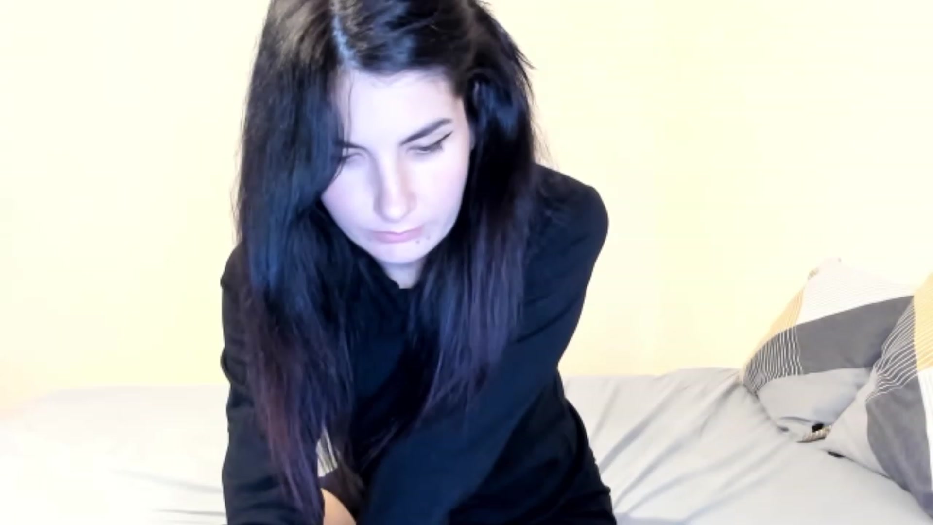 Gallery image thumbnail from SiouxPrincess's myfreecams stream on, 10/15/2023, 20:59 image 9 of 20