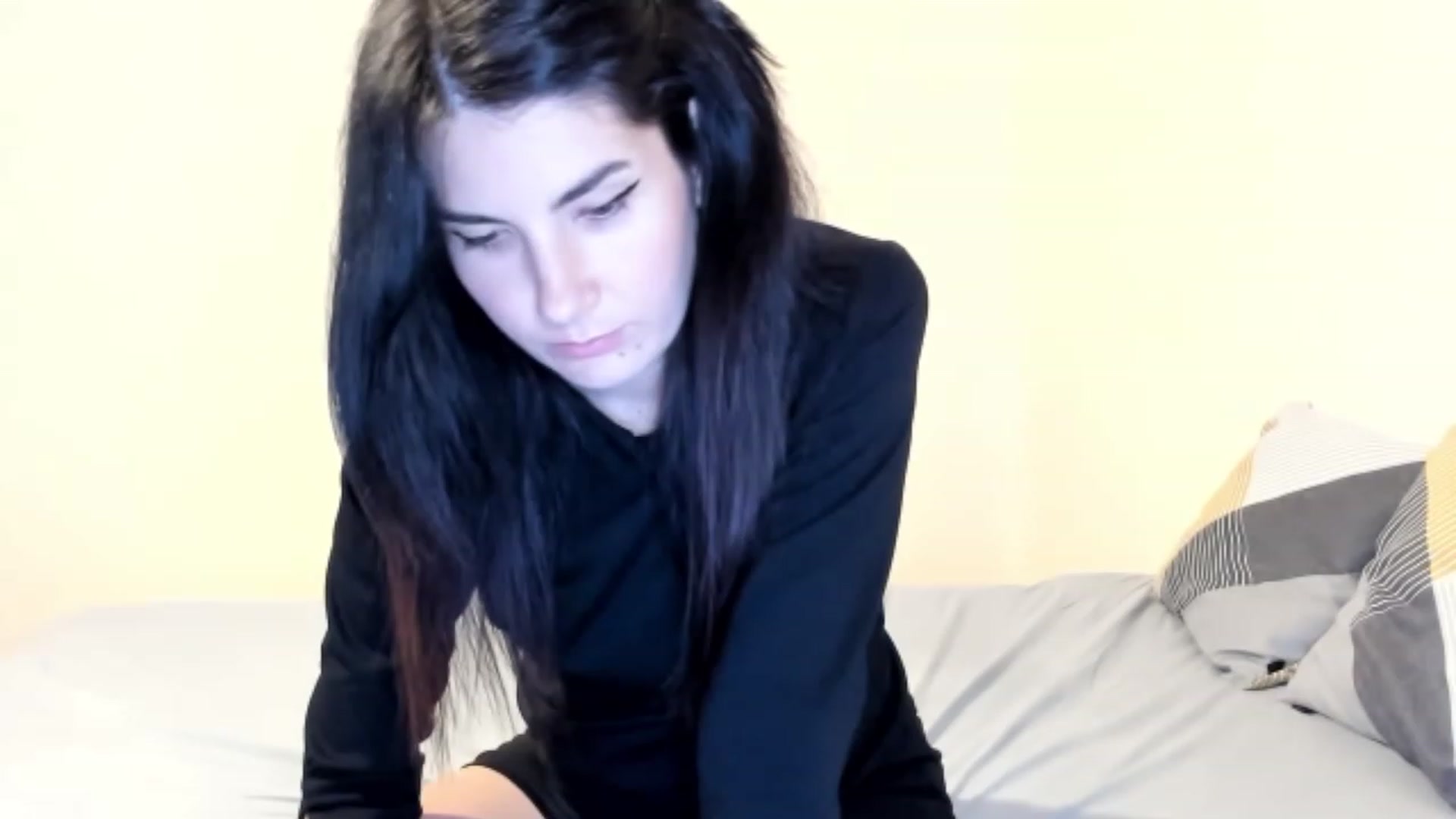 Gallery image thumbnail from SiouxPrincess's myfreecams stream on, 10/15/2023, 20:59 image 7 of 20