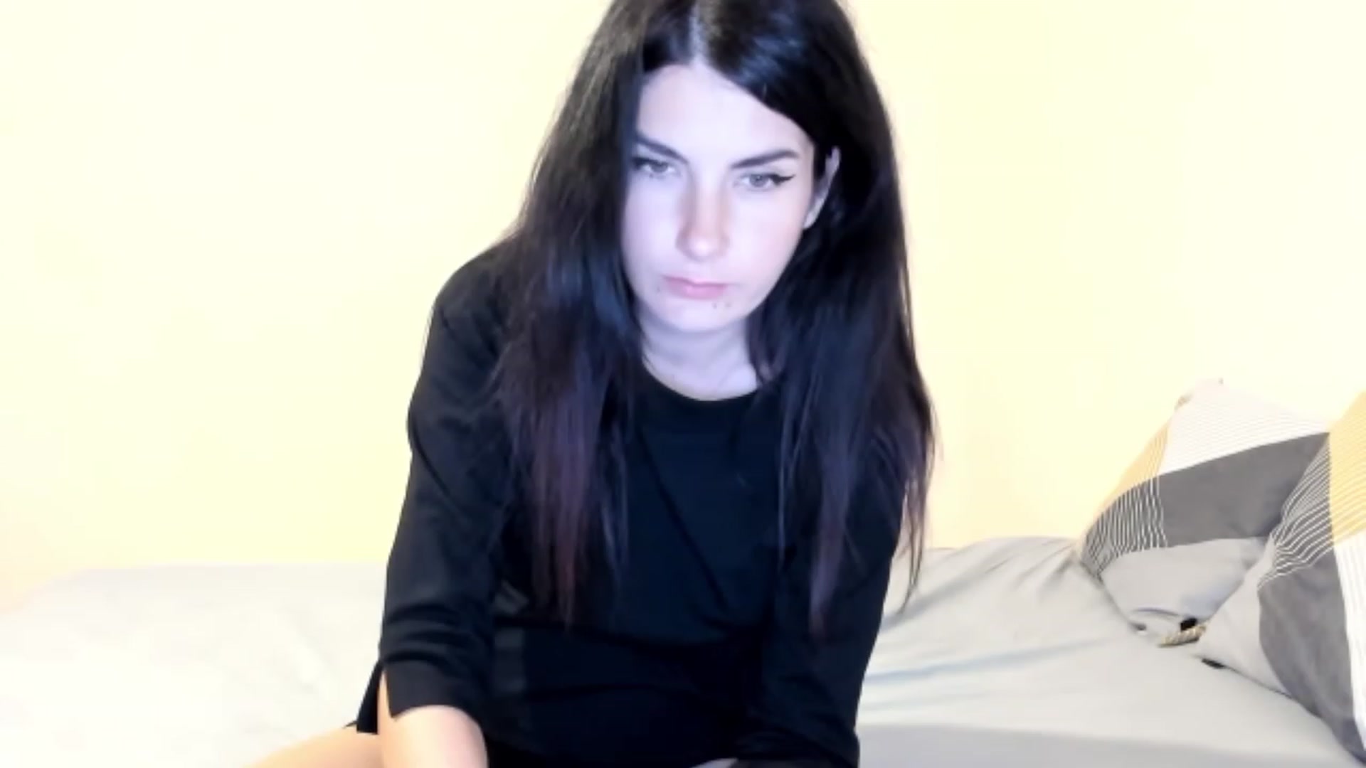 Gallery image thumbnail from SiouxPrincess's myfreecams stream on, 10/15/2023, 23:04 image 9 of 20