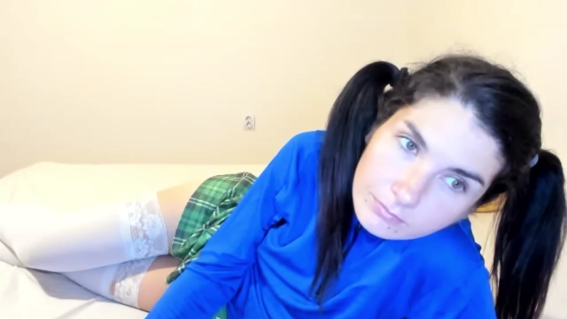 Gallery image thumbnail from SiouxPrincess's myfreecams stream on, 10/16/2023, 21:43 image 7 of 20