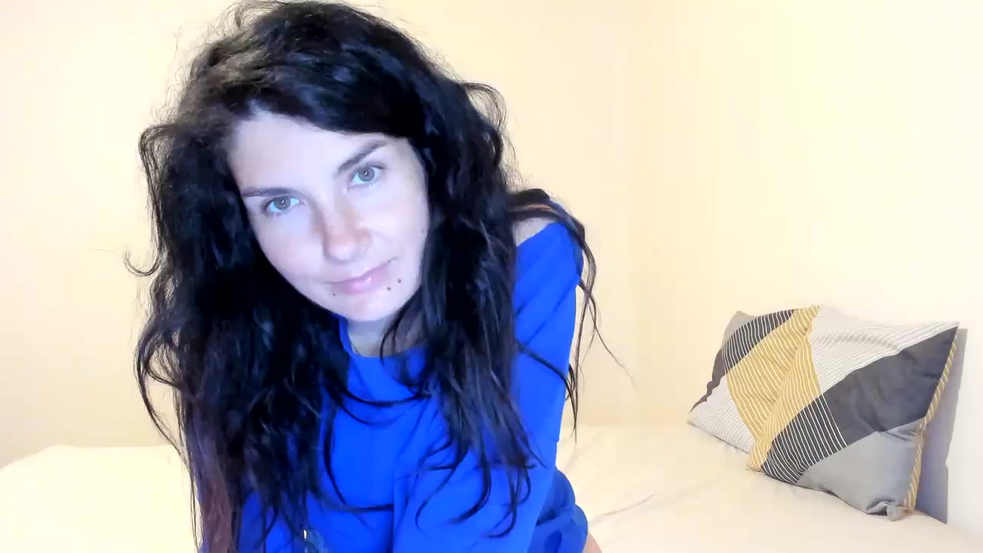 Gallery image thumbnail from SiouxPrincess's myfreecams stream on, 10/18/2023, 23:44 image 18 of 20