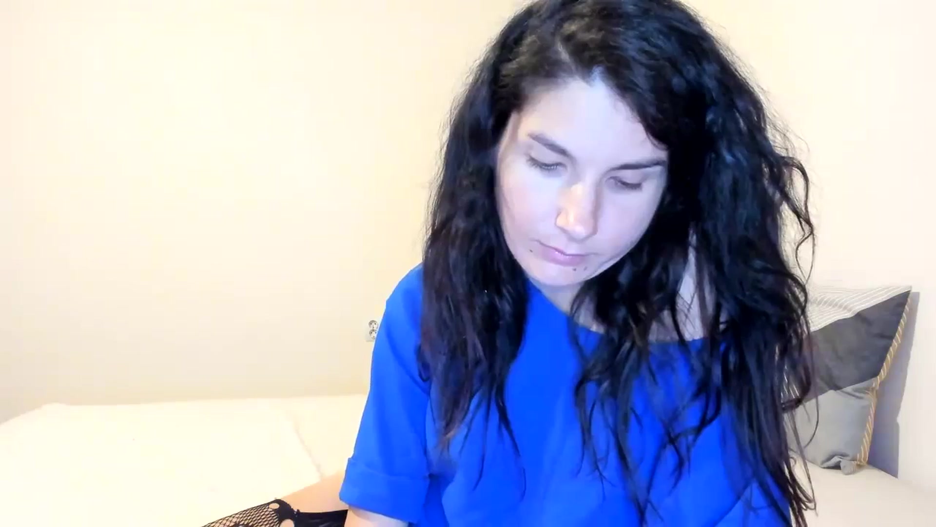 Gallery image thumbnail from SiouxPrincess's myfreecams stream on, 10/18/2023, 23:44 image 6 of 20