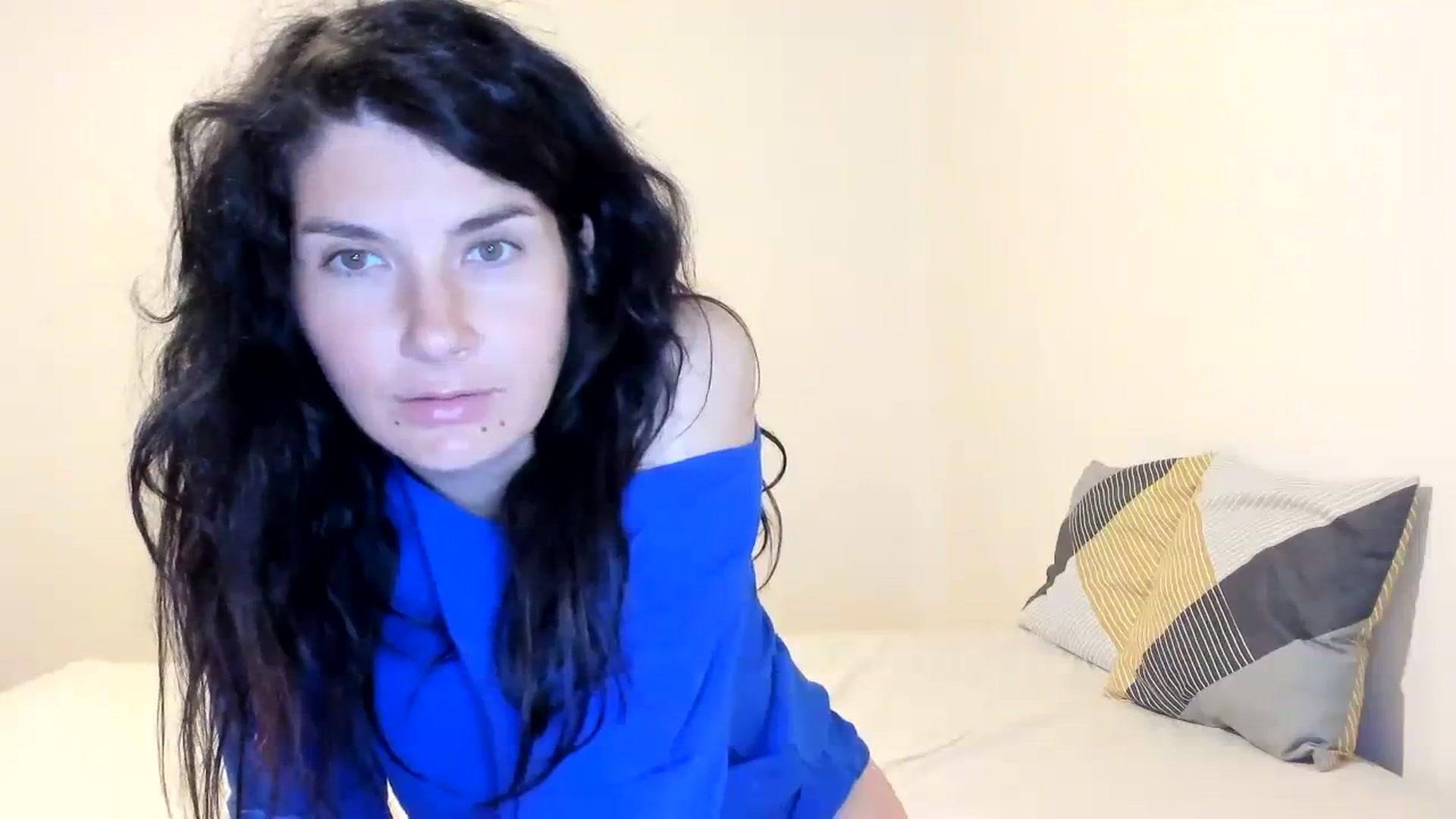 Gallery image thumbnail from SiouxPrincess's myfreecams stream on, 10/18/2023, 23:44 image 16 of 20