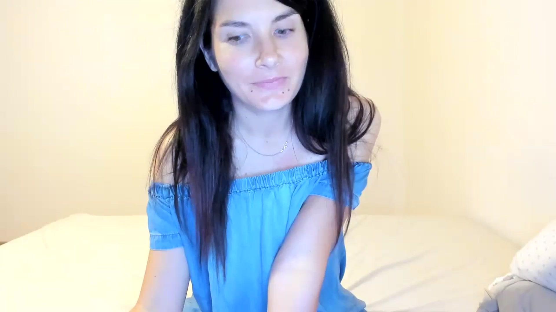 Gallery image thumbnail from SiouxPrincess's myfreecams stream on, 10/20/2023, 23:50 image 6 of 20