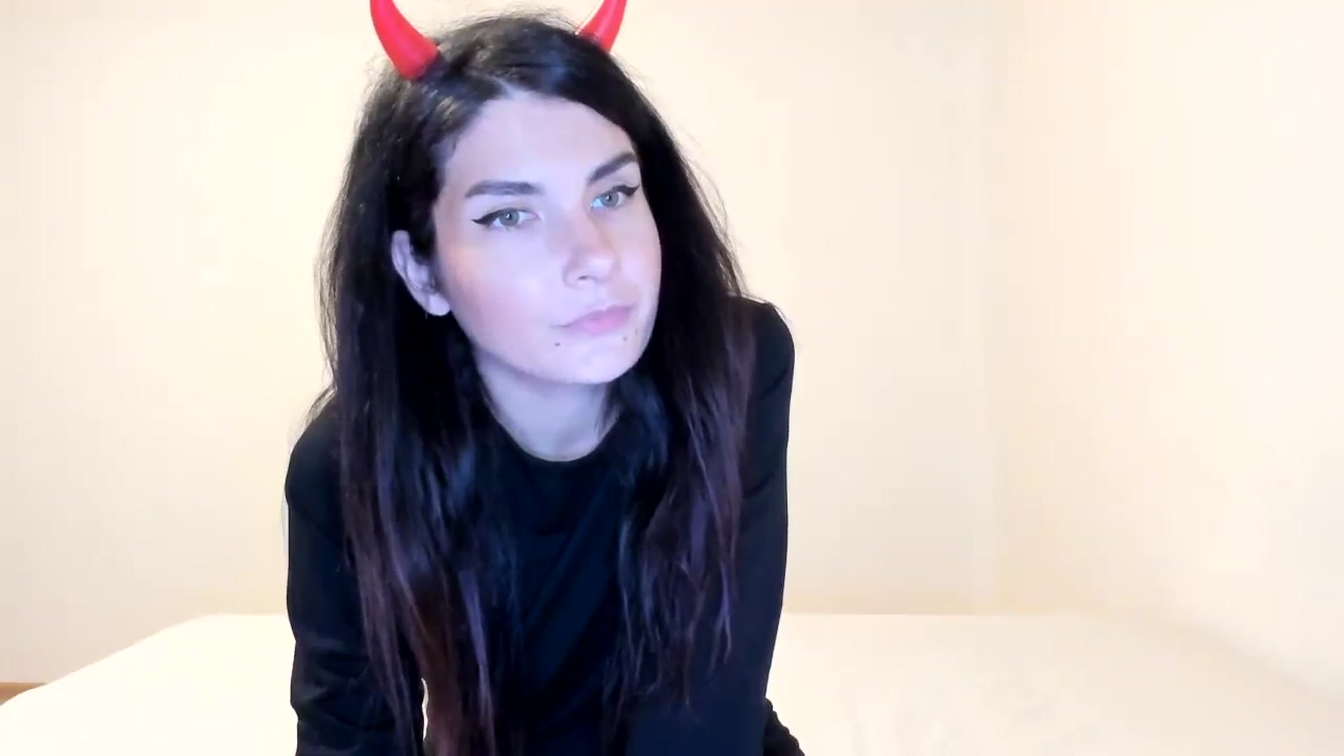 Gallery image thumbnail from SiouxPrincess's myfreecams stream on, 10/21/2023, 21:27 image 5 of 20
