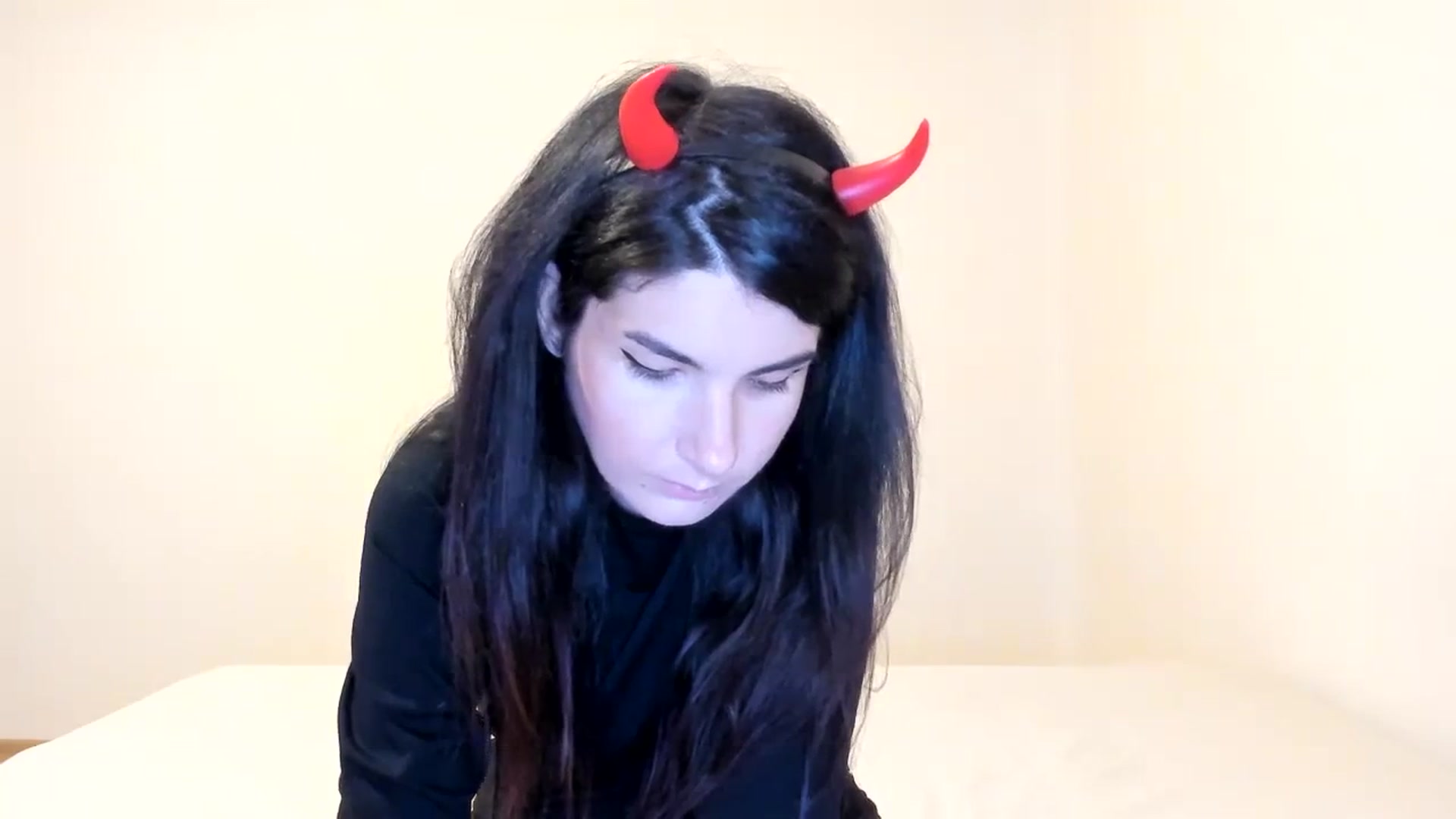 Gallery image thumbnail from SiouxPrincess's myfreecams stream on, 10/21/2023, 21:27 image 6 of 20