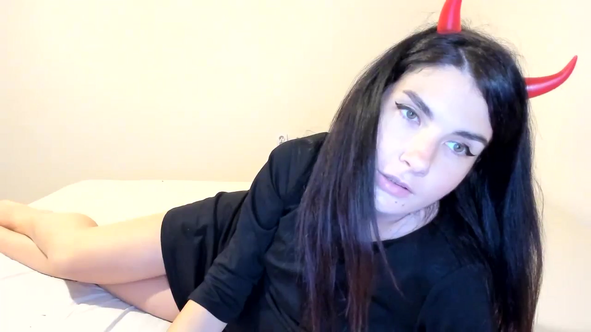 Gallery image thumbnail from SiouxPrincess's myfreecams stream on, 10/21/2023, 21:27 image 17 of 20