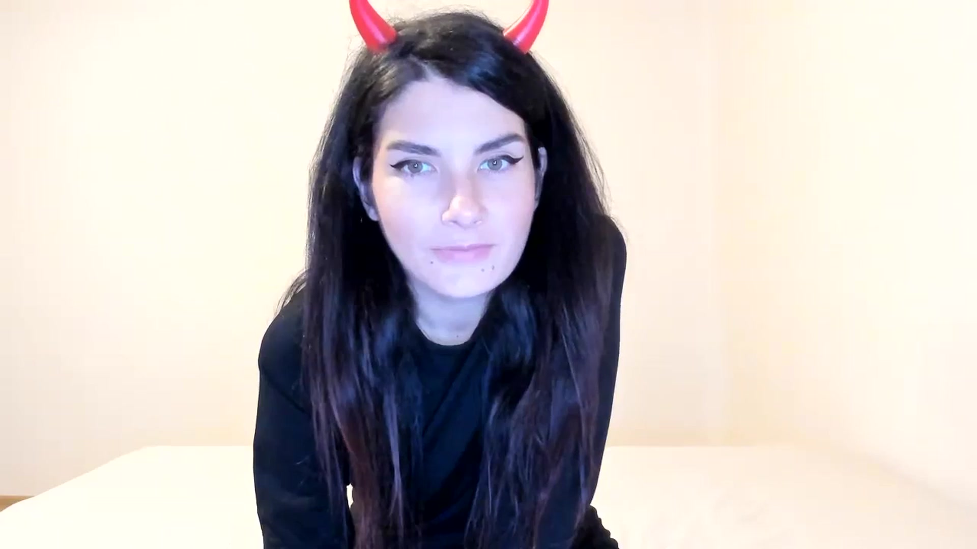 Gallery image thumbnail from SiouxPrincess's myfreecams stream on, 10/21/2023, 21:27 image 4 of 20