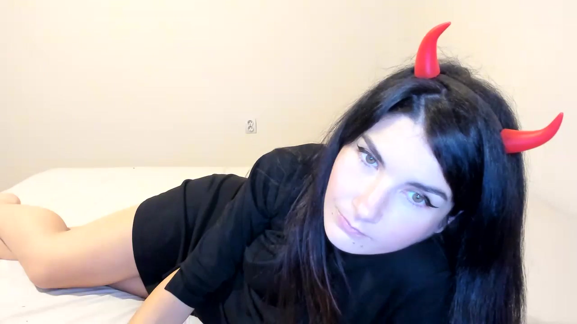 Gallery image thumbnail from SiouxPrincess's myfreecams stream on, 10/21/2023, 23:29 image 4 of 20