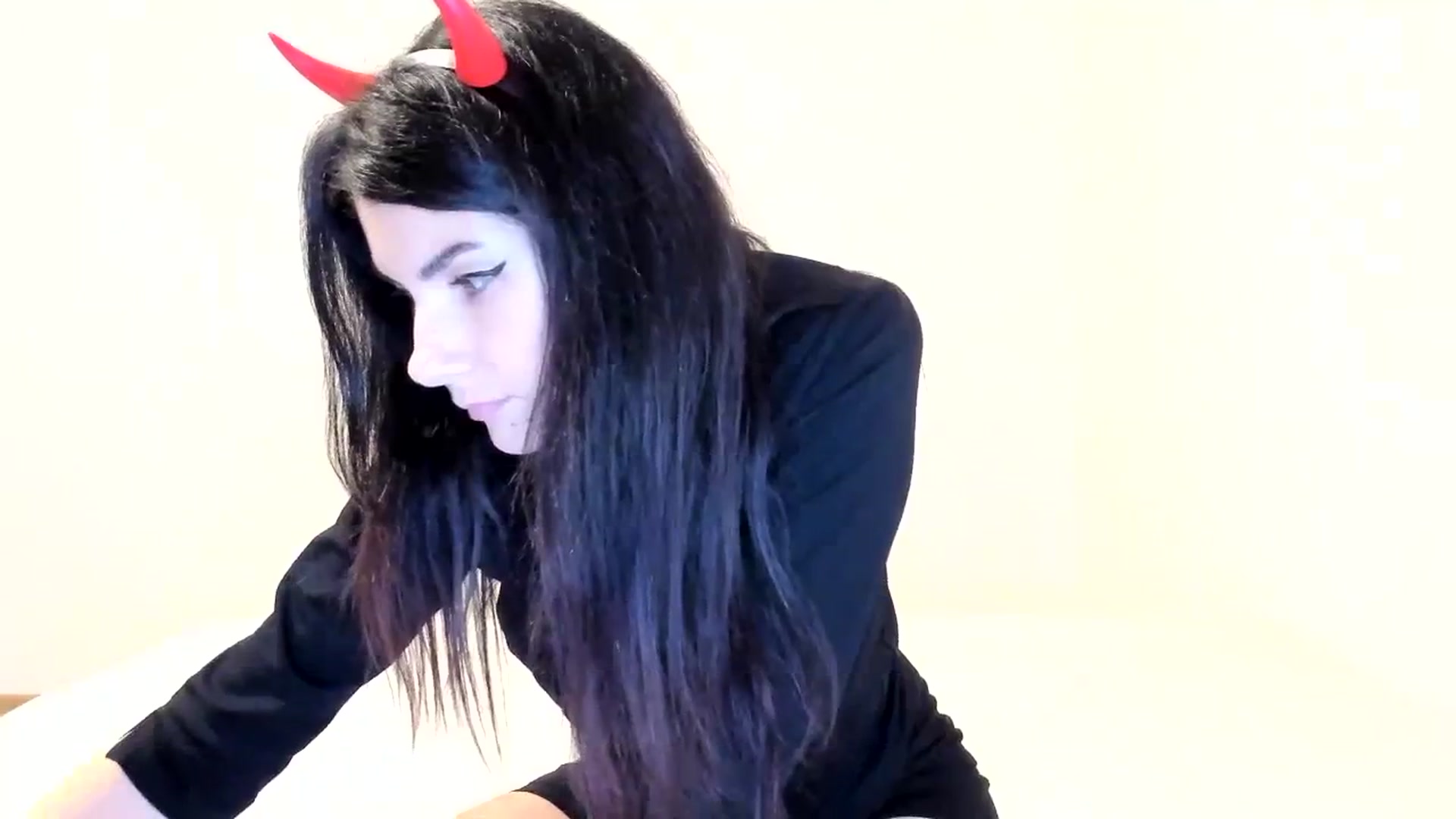 Gallery image thumbnail from SiouxPrincess's myfreecams stream on, 10/21/2023, 23:29 image 13 of 20