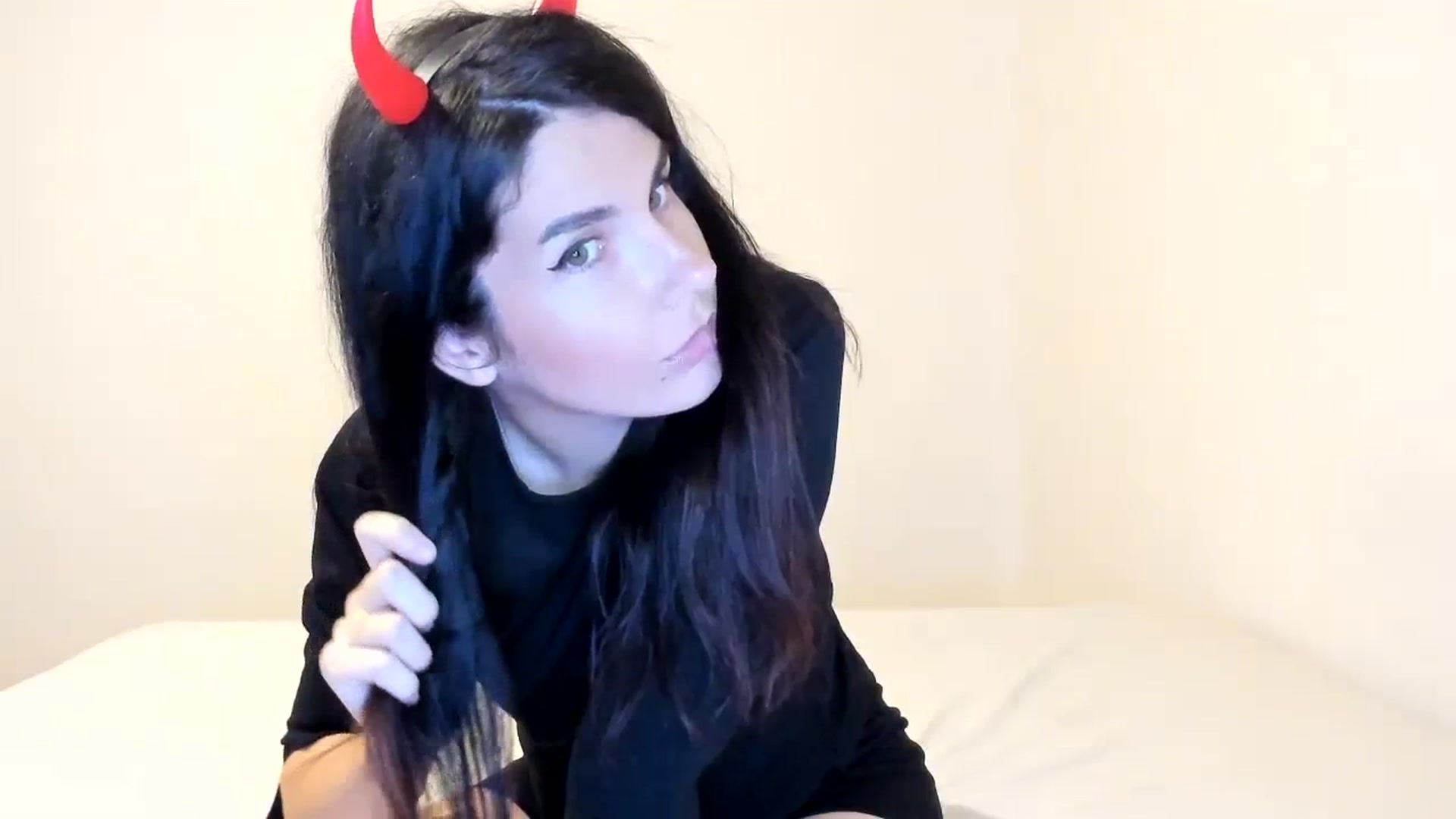Gallery image thumbnail from SiouxPrincess's myfreecams stream on, 10/21/2023, 23:29 image 5 of 20