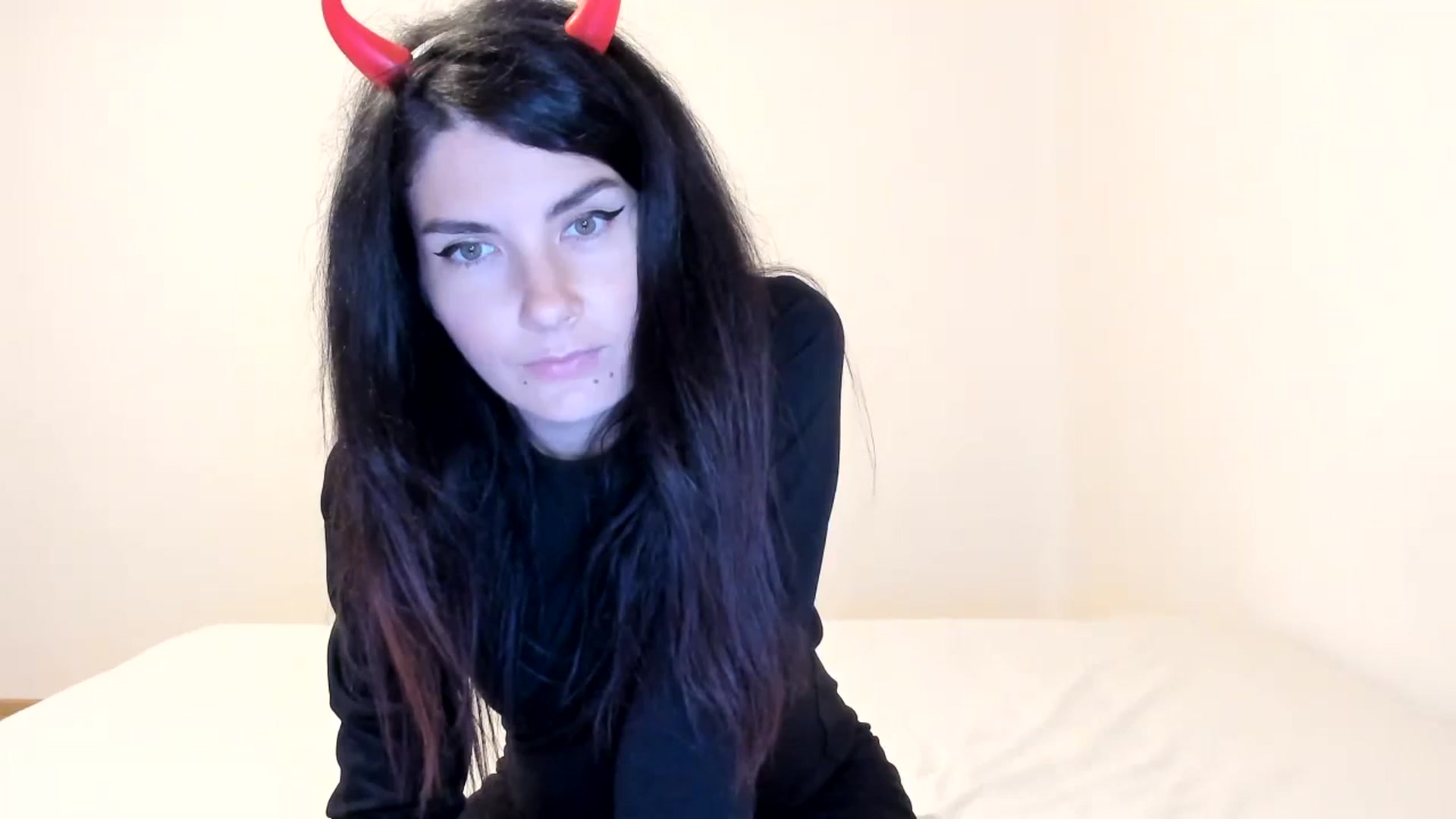 Gallery image thumbnail from SiouxPrincess's myfreecams stream on, 10/21/2023, 23:41 image 12 of 20