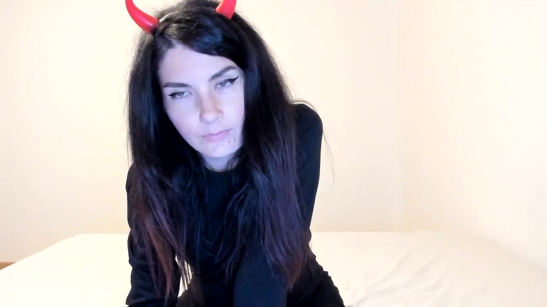 Gallery image thumbnail from SiouxPrincess's myfreecams stream on, 10/21/2023, 23:41 image 11 of 20
