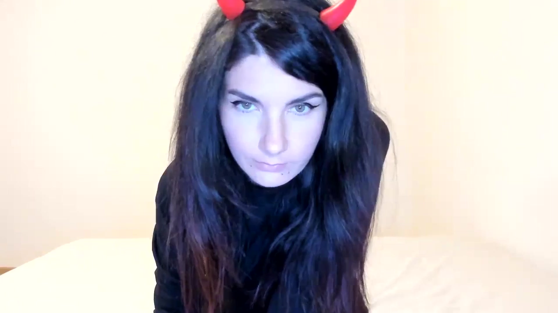 Gallery image thumbnail from SiouxPrincess's myfreecams stream on, 10/21/2023, 23:41 image 15 of 20