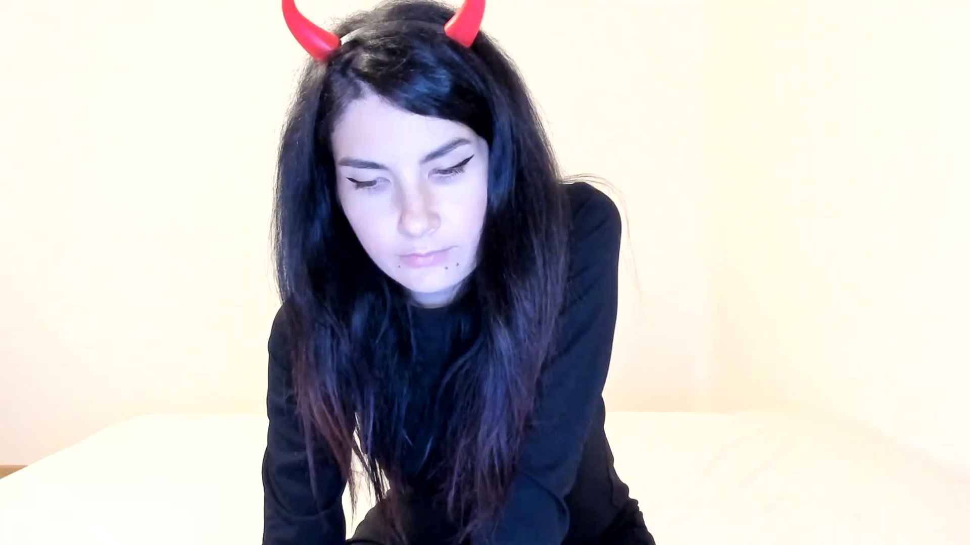 Gallery image thumbnail from SiouxPrincess's myfreecams stream on, 10/21/2023, 23:41 image 17 of 20