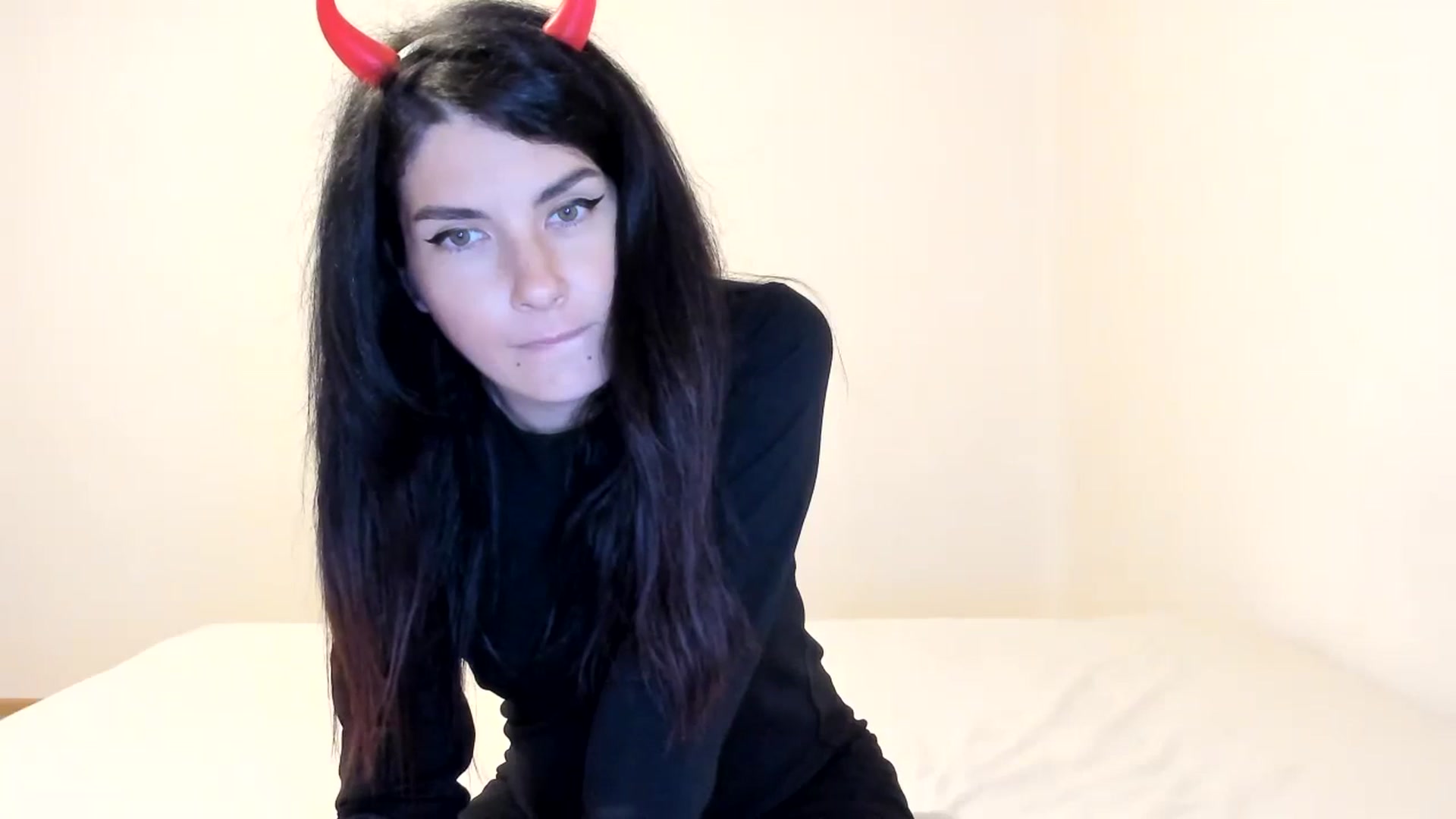 Gallery image thumbnail from SiouxPrincess's myfreecams stream on, 10/21/2023, 23:41 image 3 of 20